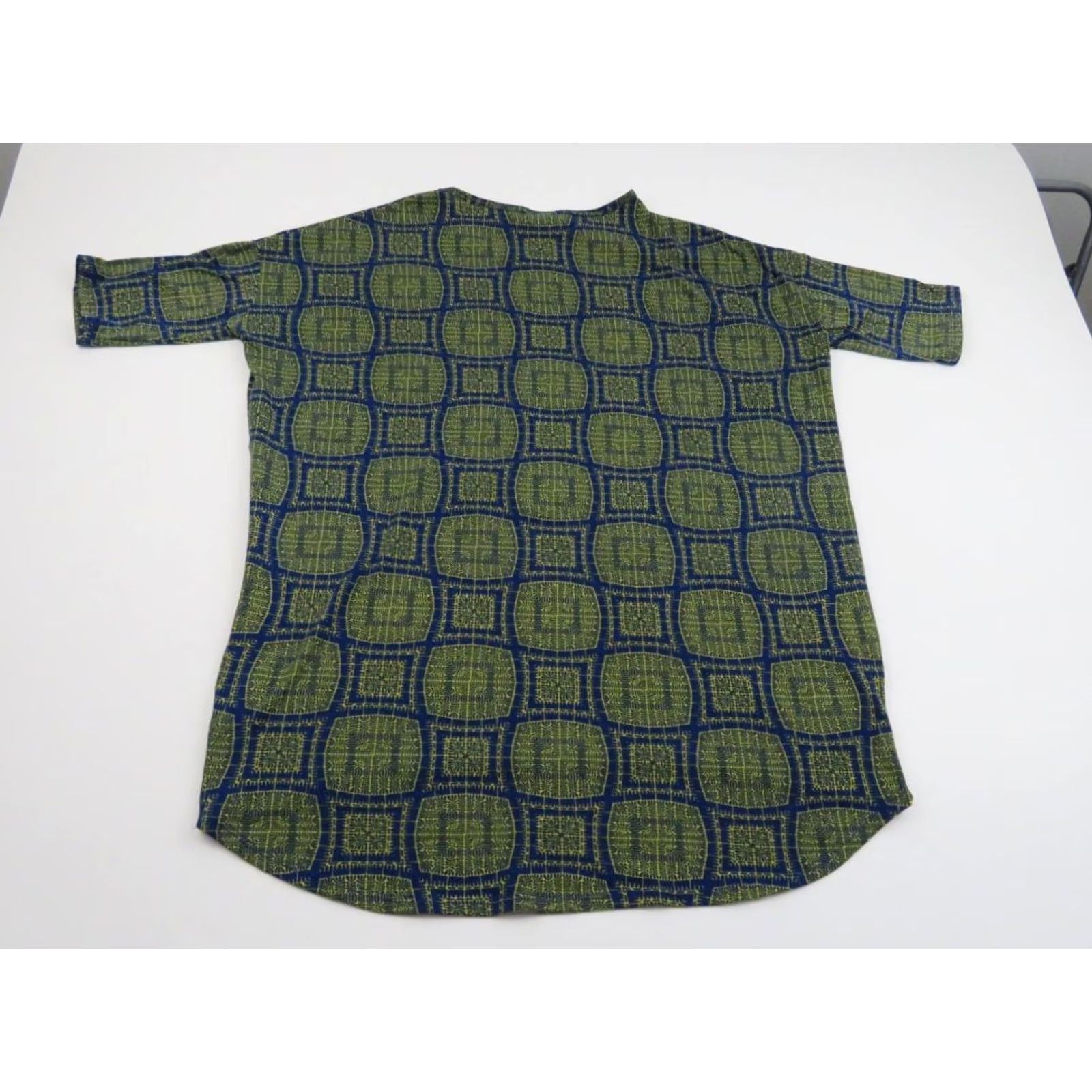 Vintage LuLaRoe Women's Irma Shirt Tunic XS Blue Green Unicorn Geometric Polyester Size XS / US 0-2 / IT 36-38 - 5 Thumbnail