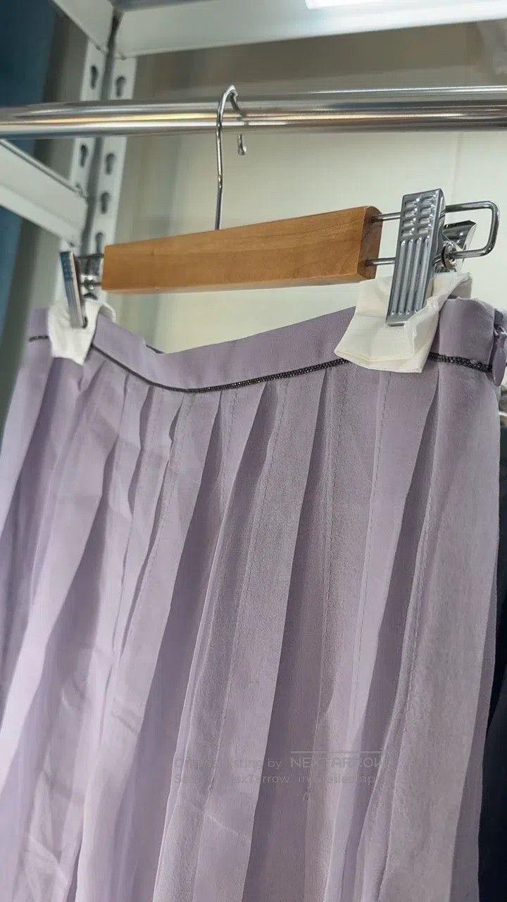 Brunello Cucinelli Brunello Cucinelli 25 Models of Lilac Colored Beaded Silk Size 26" / US 2 / IT 38 - 4 Thumbnail