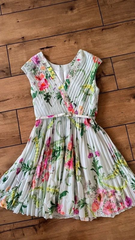 Ted Baker Ted baker 38 medium flowers Size M / US 6-8 / IT 42-44 - 1 Thumbnail