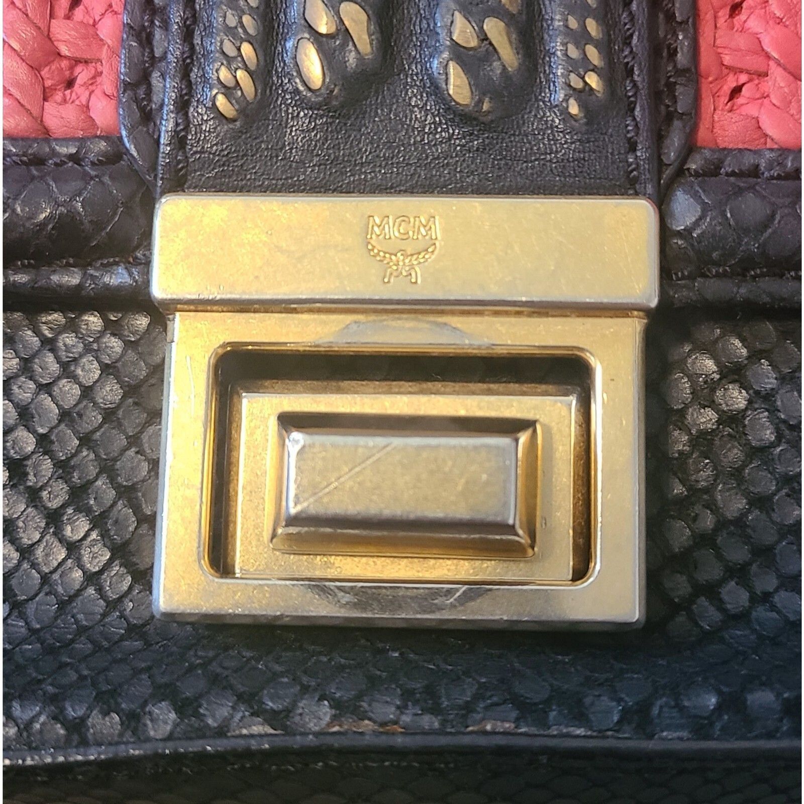 MCM MCM Red & Black Embossed Snake Leather & Chain Shoulder Bag Size ONE SIZE - 8 Thumbnail