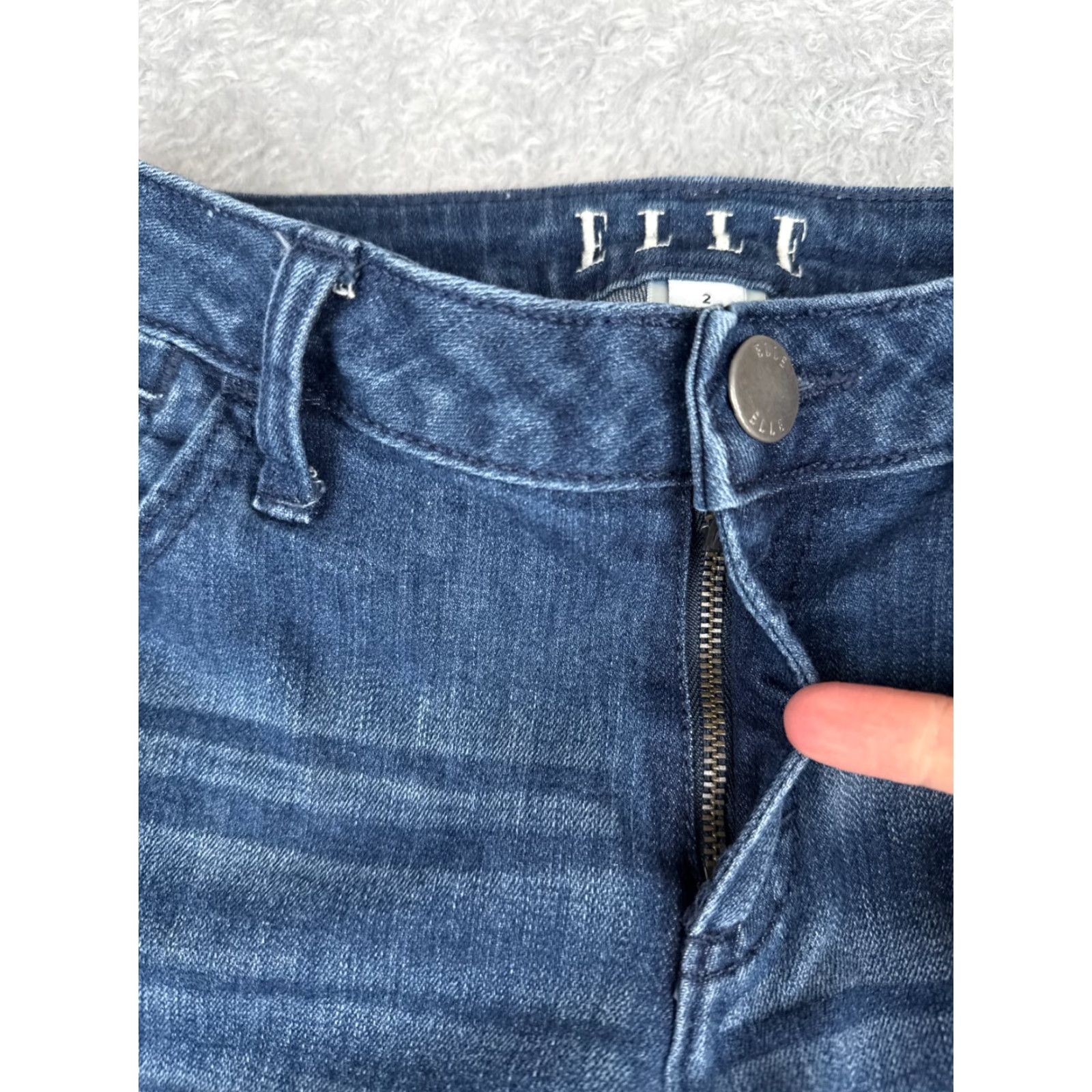Vintage ELLE Jeans Womens Blue Denim Flared Low Rise 28x30 Slimming Stretch 5-Pocket Design Regular 2/Adult Womens Jeans Size 26" / US 2 / IT 38 - 5 Thumbnail