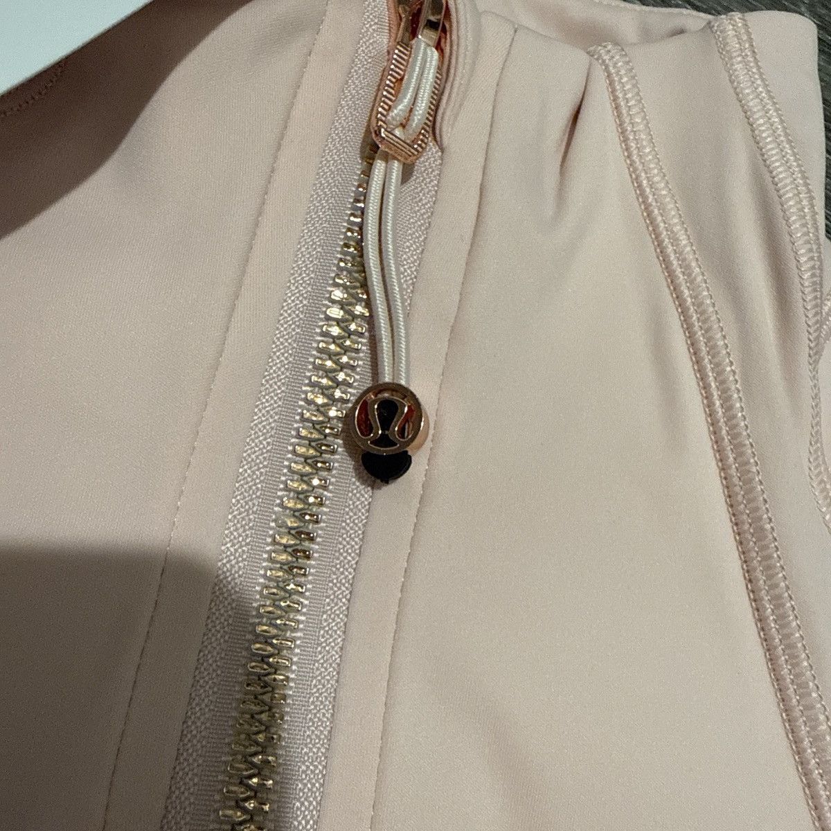 Lululemon Lululemon light pink set size small Size 26" / US 2 / IT 38 - 3 Thumbnail