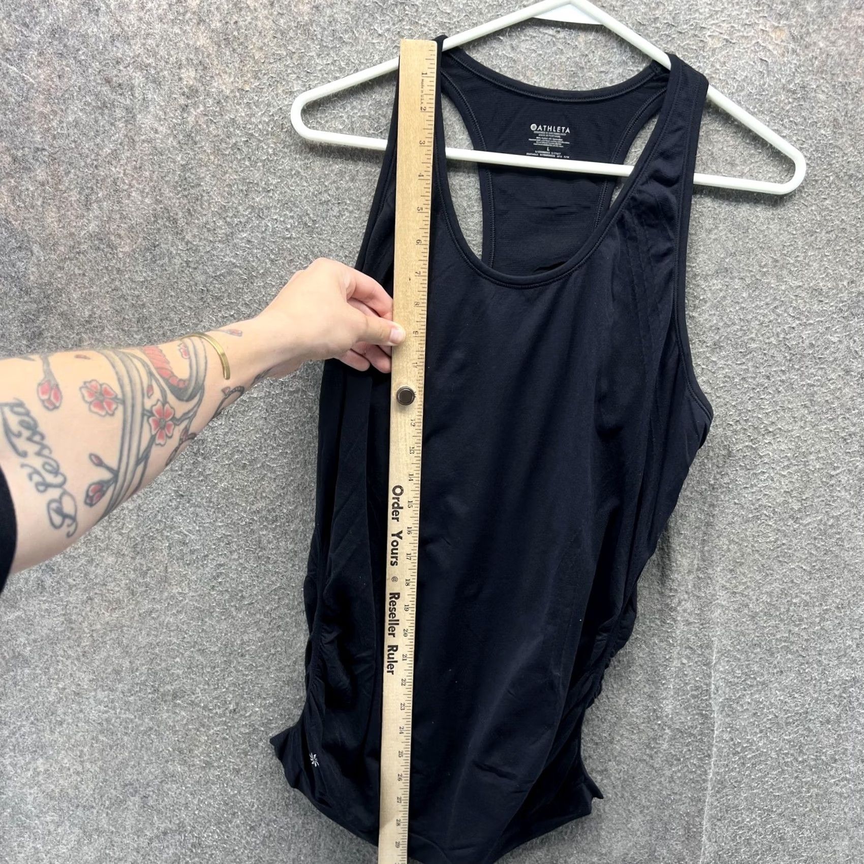 Athleta Athleta Tank Top Womens Large Black Racerback Ruched Running Yoga Athletic Size L / US 10 / IT 46 - 4 Thumbnail