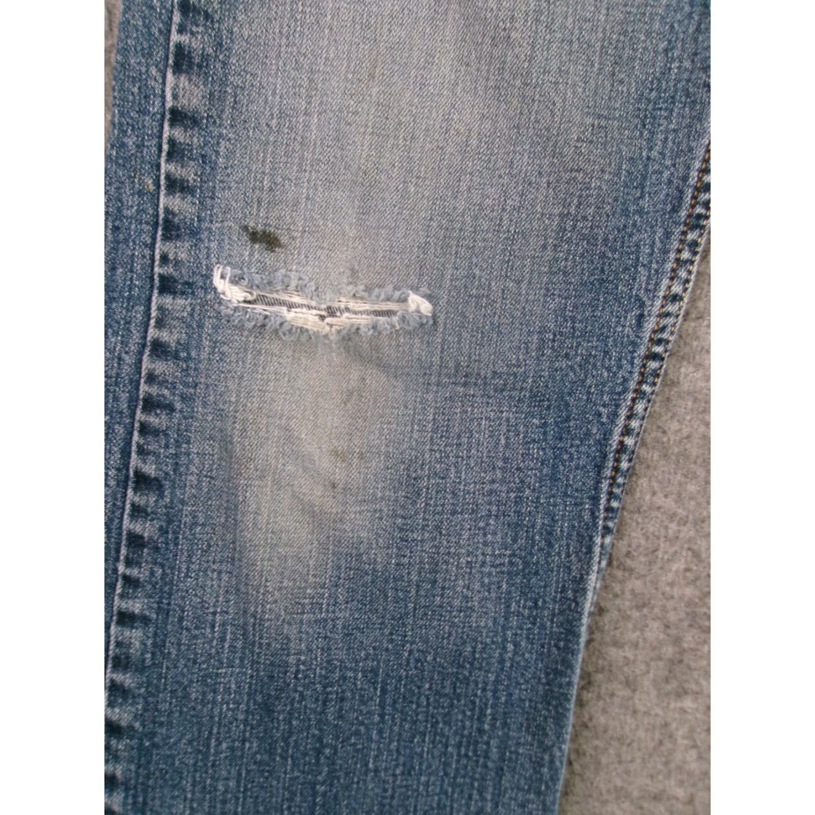 Levi's VINTAGE Levi's Jeans Men 30X32 Blue Slim Straight 80s 90s Distressed Signature Denim USA Leather Logo Western Workwear Mens Size US 30 / EU 46 - 4 Thumbnail