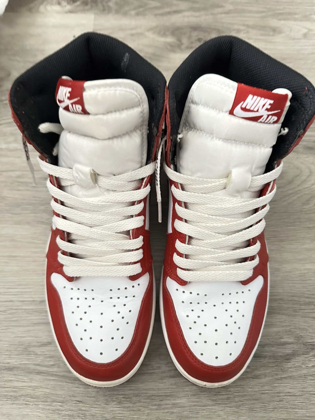 Jordan Brand Jordan Retro 1 Chicago (2015) size 7.5 Men Size US 7.5 / EU 40-41 - 4 Thumbnail