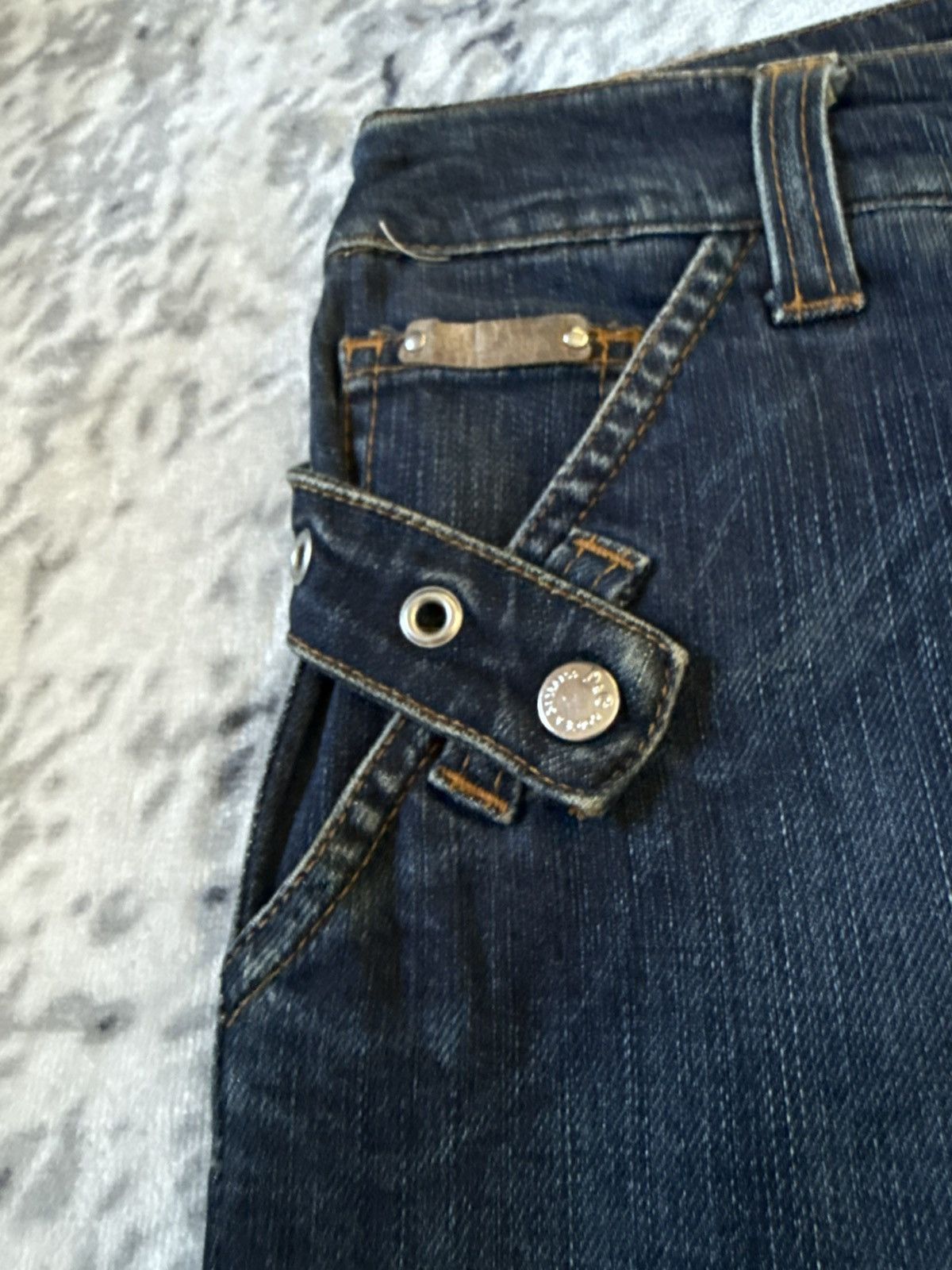 Dolce & Gabbana Dolce & Gabanna Gun Pocket Denim Pants Size 28" / US 6 / IT 42 - 6 Thumbnail