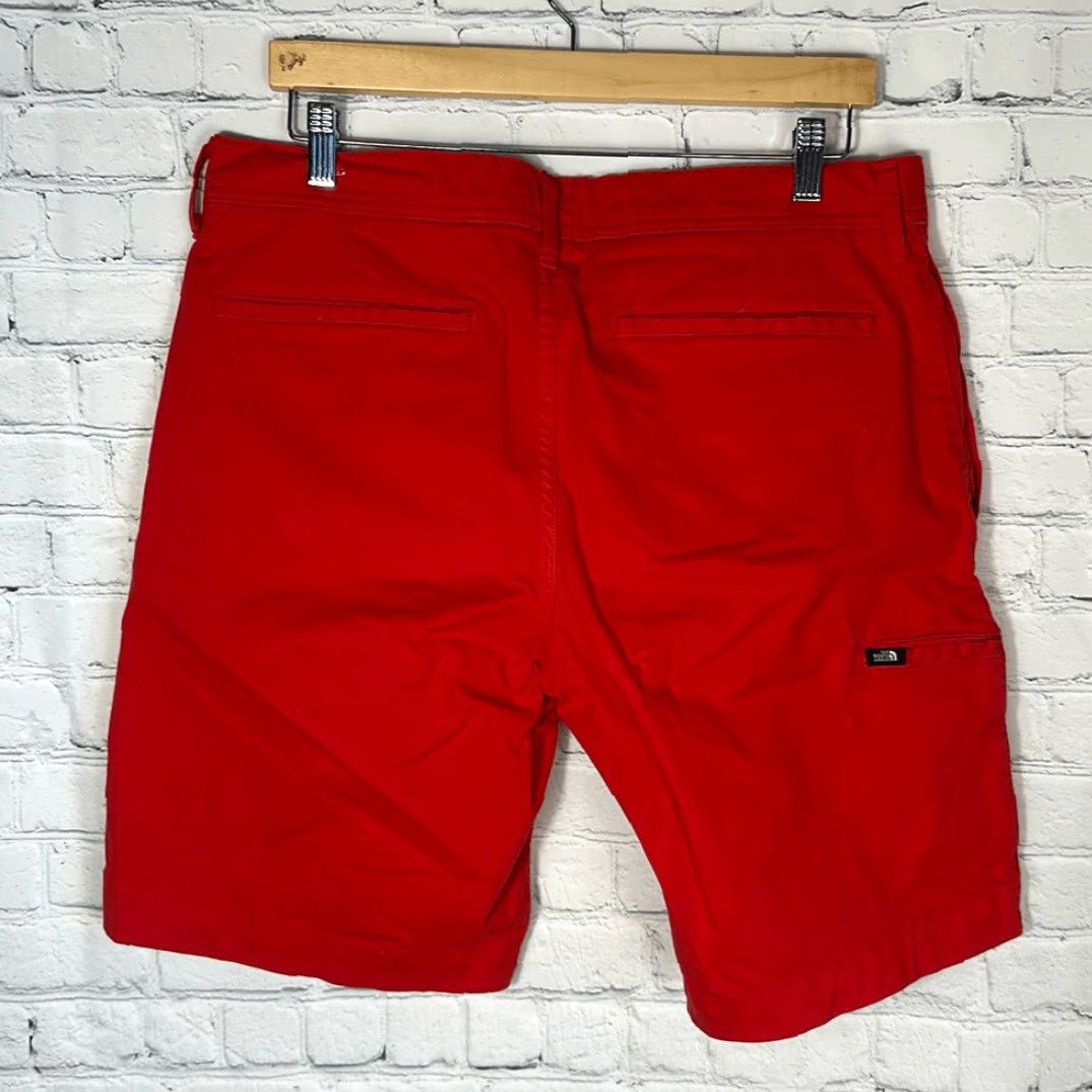 The North Face The North Face Red Shorts Men 34 Hiking Christmas Clothing Mens Color Red Style Hiking Size 34 Christmas Men’s Size US 34 / EU 50 - 4 Thumbnail