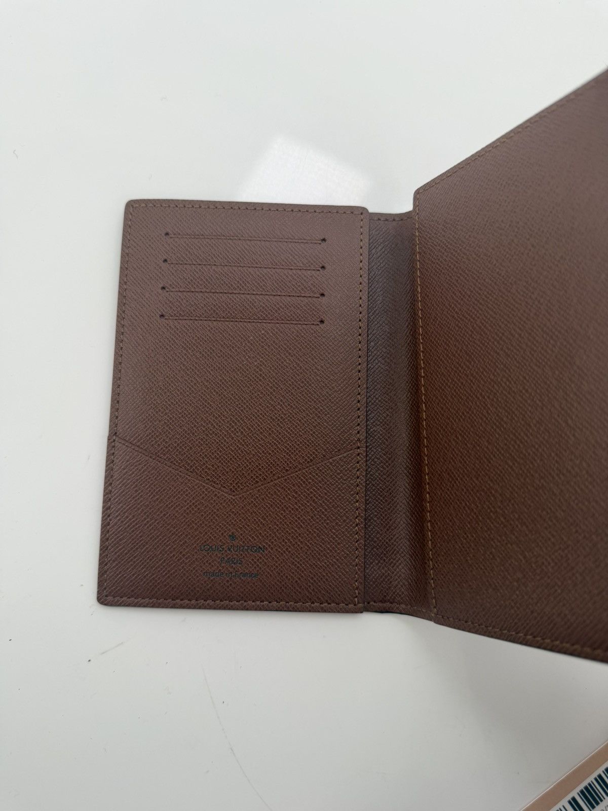 Louis Vuitton Louis Vuitton Passport Cover Monogram Canvas Size ONE SIZE - 6 Thumbnail