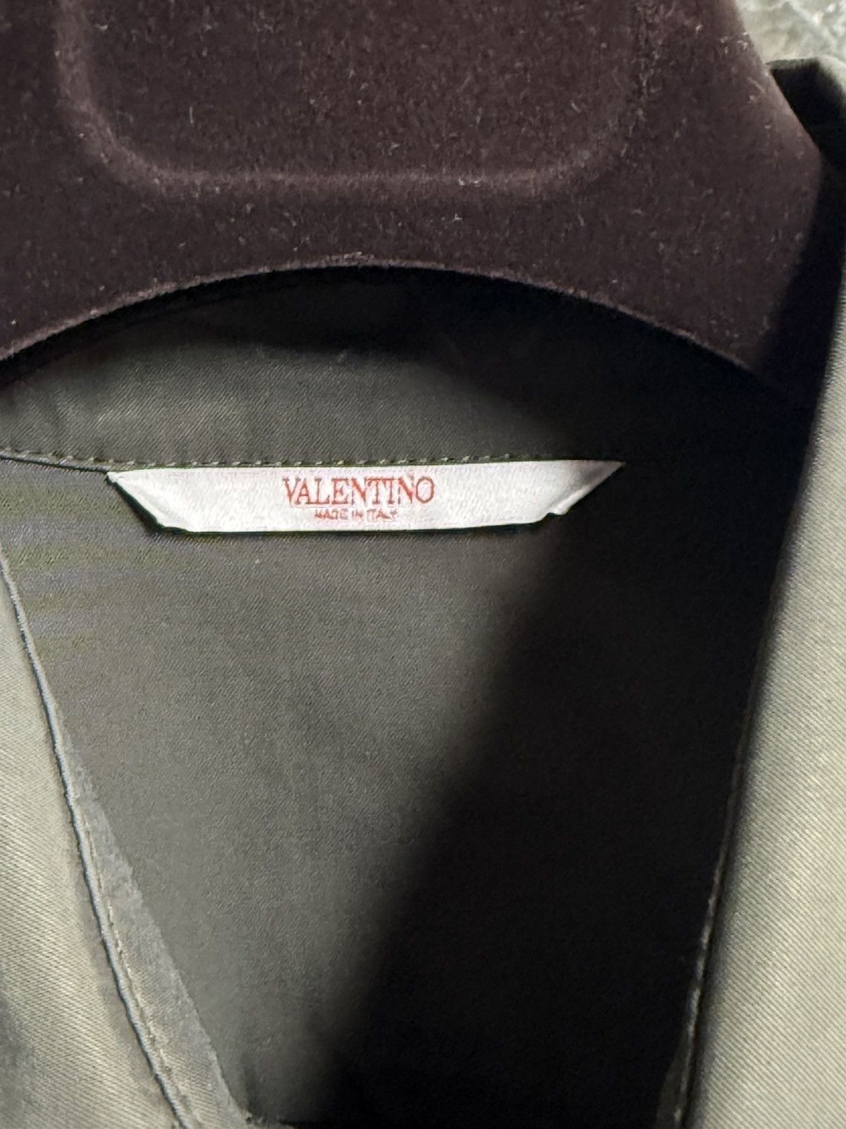 Valentino Valentino shirt with Valentino V Size US L / EU 52-54 / 3 - 6 Thumbnail
