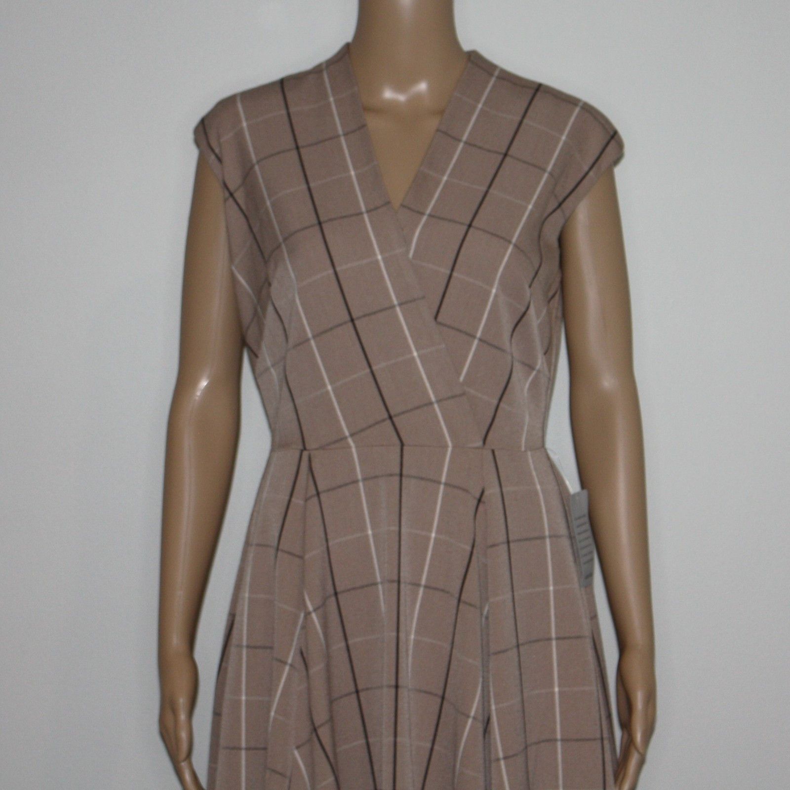 Other Gal Meets Glam Eva Windowpane Check Faux Wrap Dress size 4 Size S / US 4 / IT 40 - 8 Thumbnail
