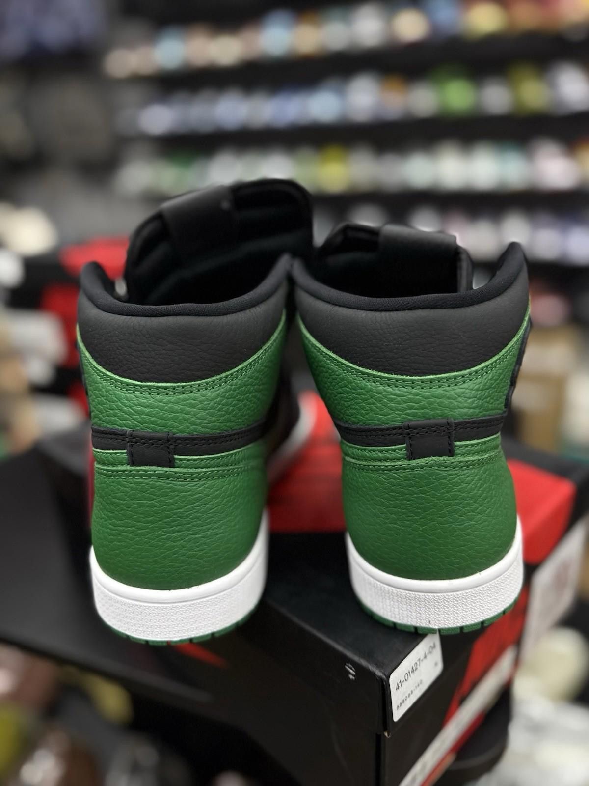 Jordan Brand Nike Air Jordan 1 Retro High OG Pine Green Black Size 10 Size US 10 / EU 43 - 10 Thumbnail