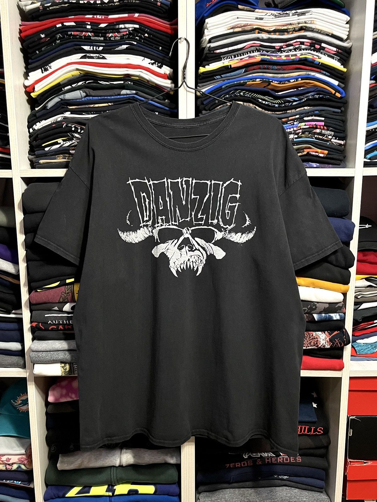 Band Tees Vintage 00s Danzig Heavy Metal Band Misfits Faded T-Shirt Size US XXL / EU 58 / 5 - 8 Thumbnail