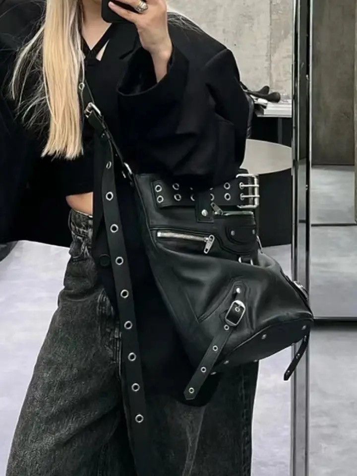 Japanese Brand × Other High Street Gothic Capacity Crossbody Bag Unisex Size ONE SIZE - 2 Thumbnail