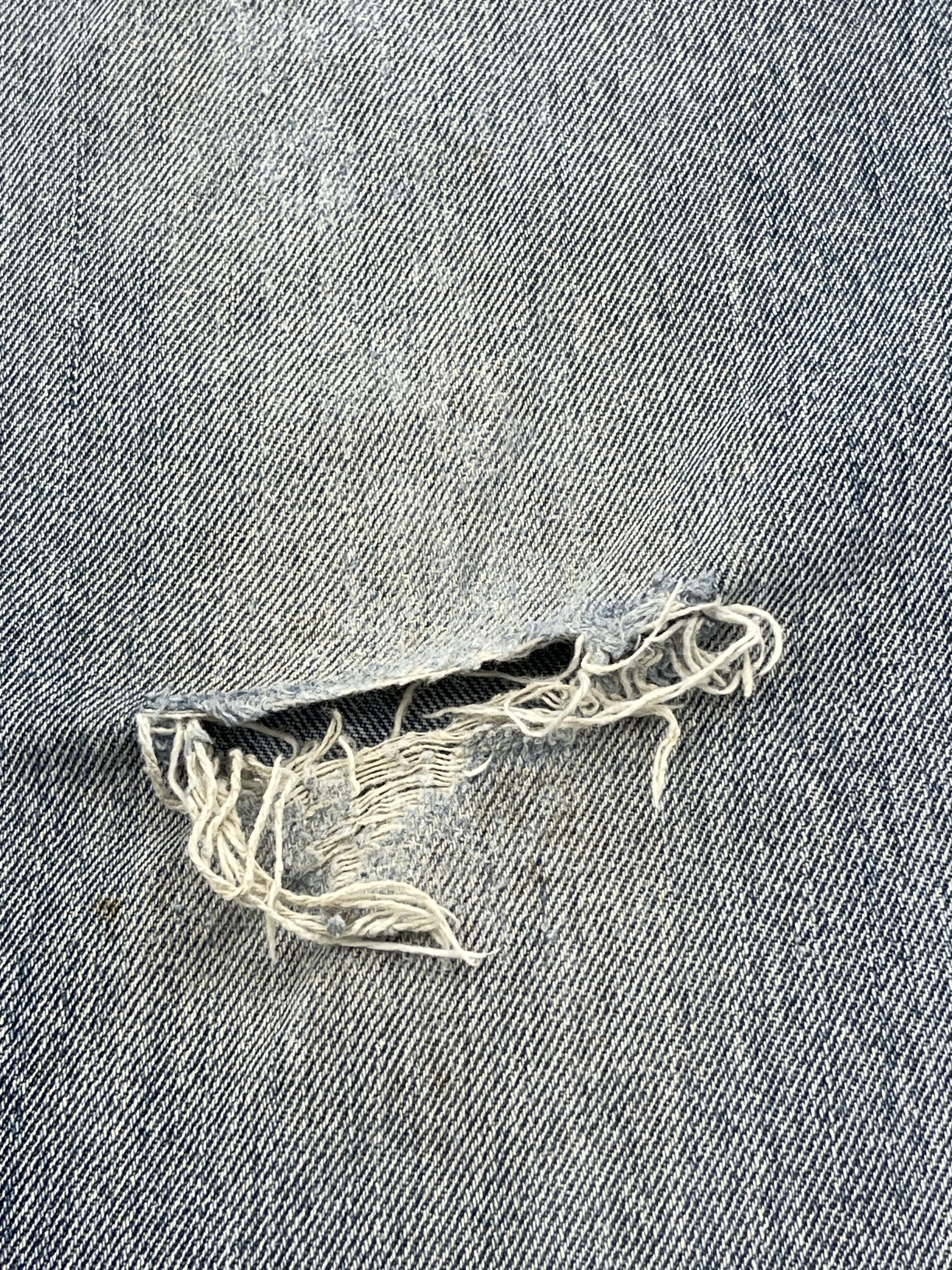 Levi's Distressed Faded Blue Vintage Levis 560 Jeans DP2555 Size US 31 - 10 Thumbnail