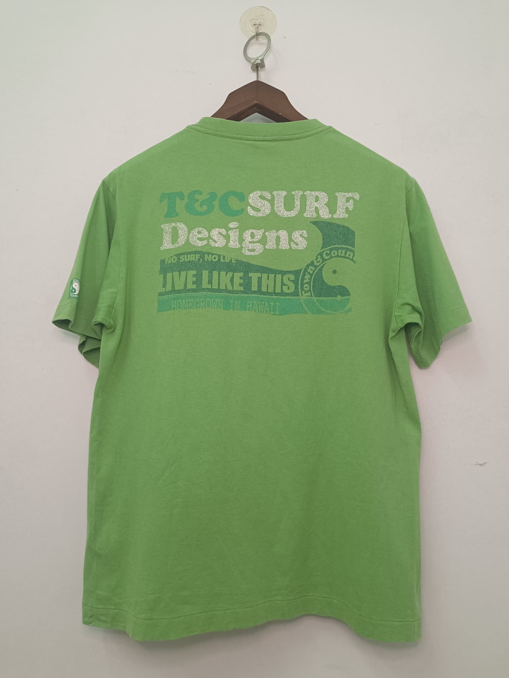 Vintage vintage 90s t shirt t & c surf single stich Size US L / EU 52-54 / 3 - 1 Thumbnail