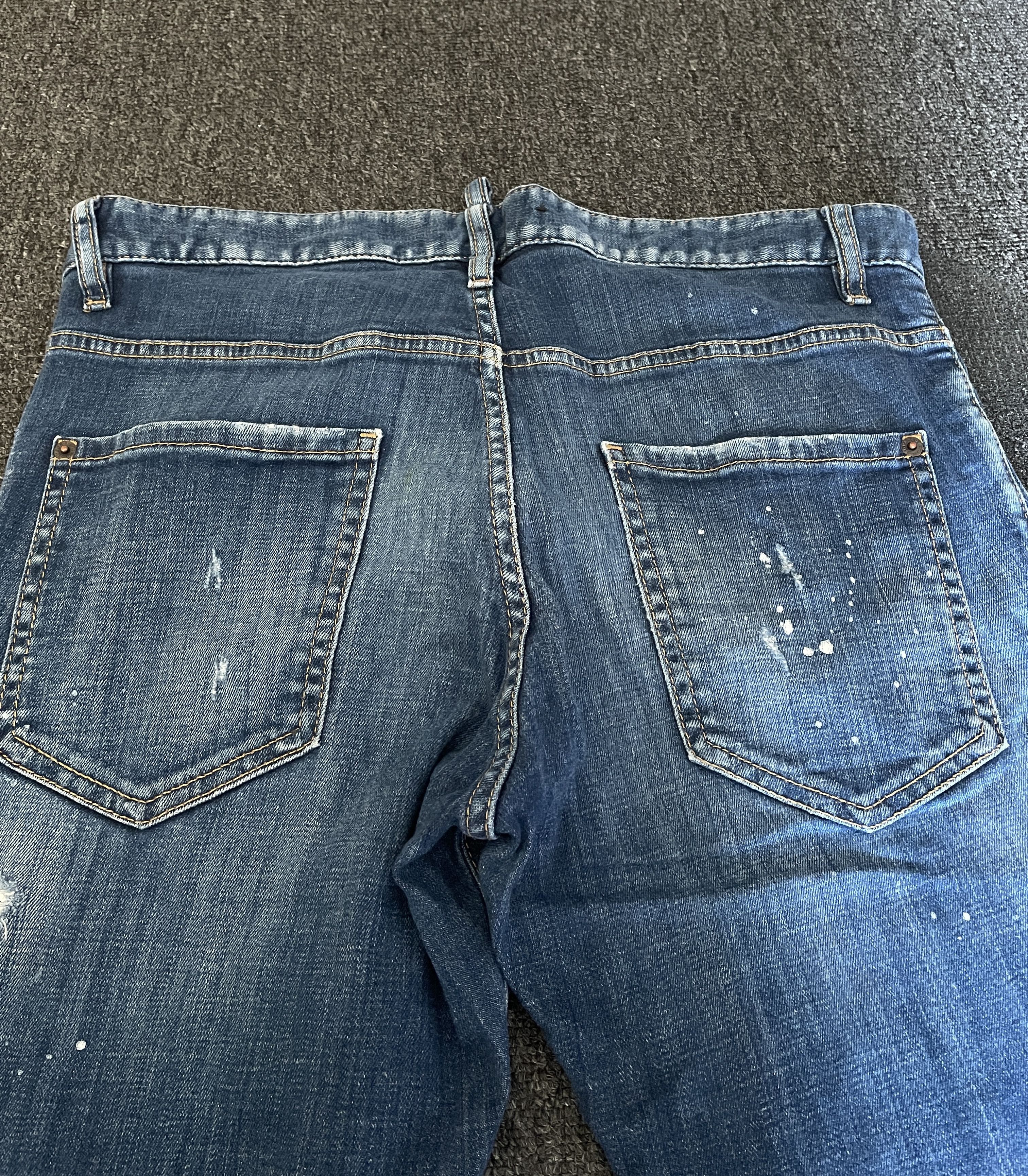 Dsquared2 men's jeans size 48/32
