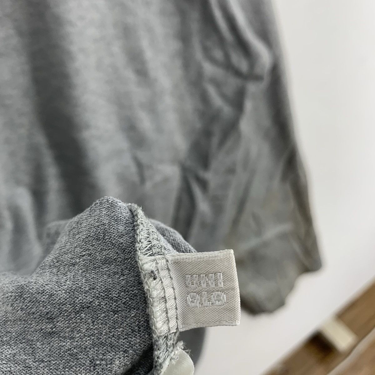 Uniqlo Vintage UNIQLO X KEITH HARING Crossed Fingers Long Sleeve Size US XL / EU 56 / 4 - 13 Thumbnail
