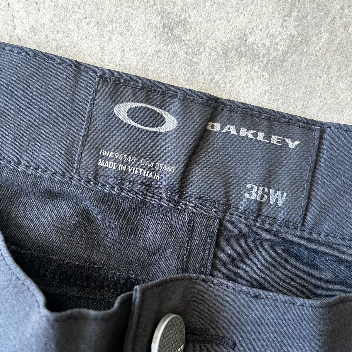 Oakley × Vintage Oakley 90's Mens Black Active Shorts 36 Size US 36 / EU 52 - 2 Thumbnail