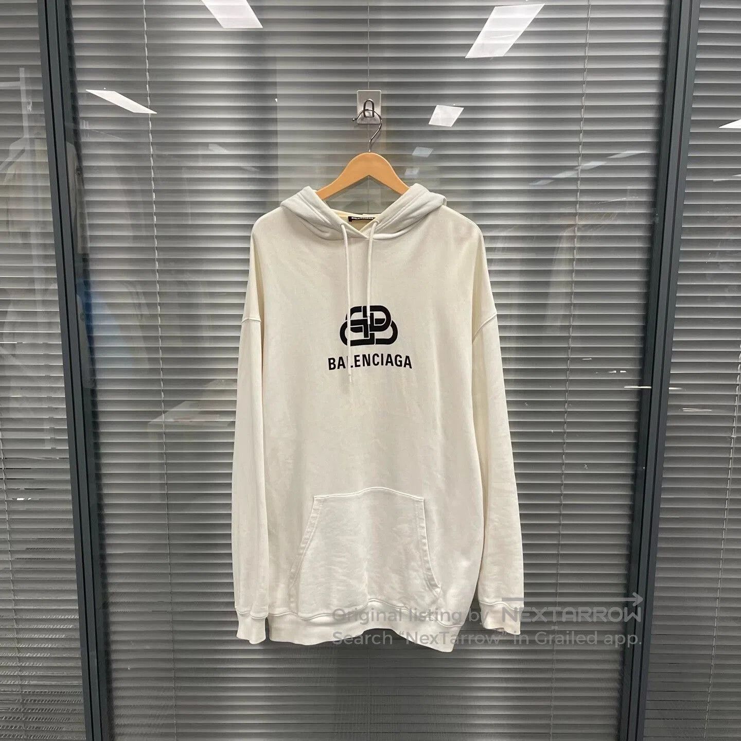 Balenciaga balenciaga classic double b lock hoodie. Size US L / EU 52-54 / 3 - 1 Thumbnail