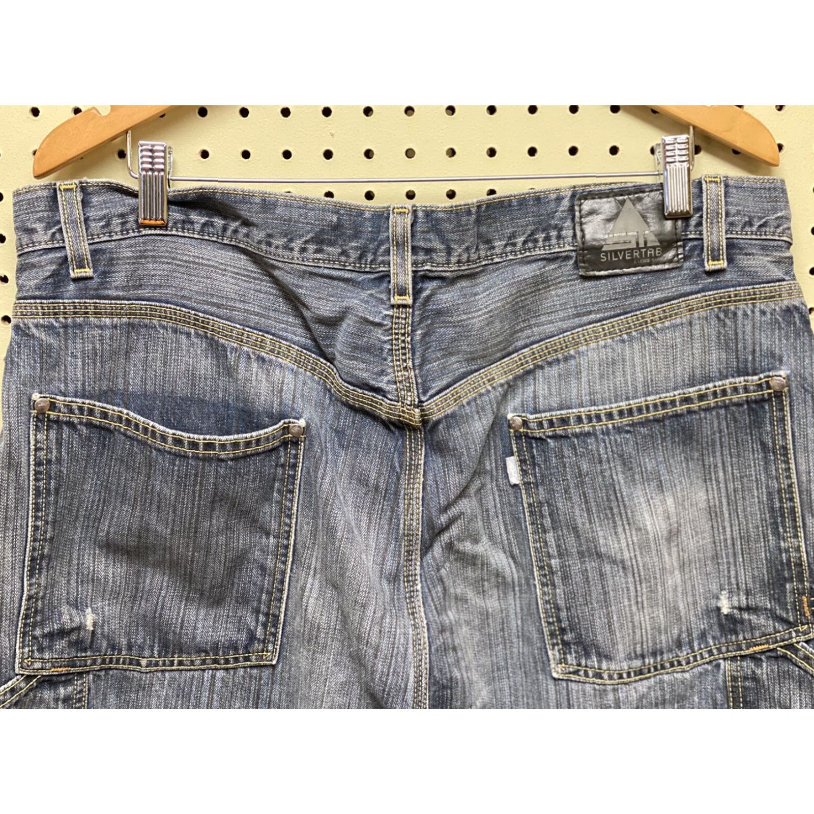 Levi's VINTAGE Levi's Silver Tab Jeans 38x32 Denim Blue Carpenter Distressed Baggy Straight Mens Size US 38 / EU 54 - 3 Thumbnail