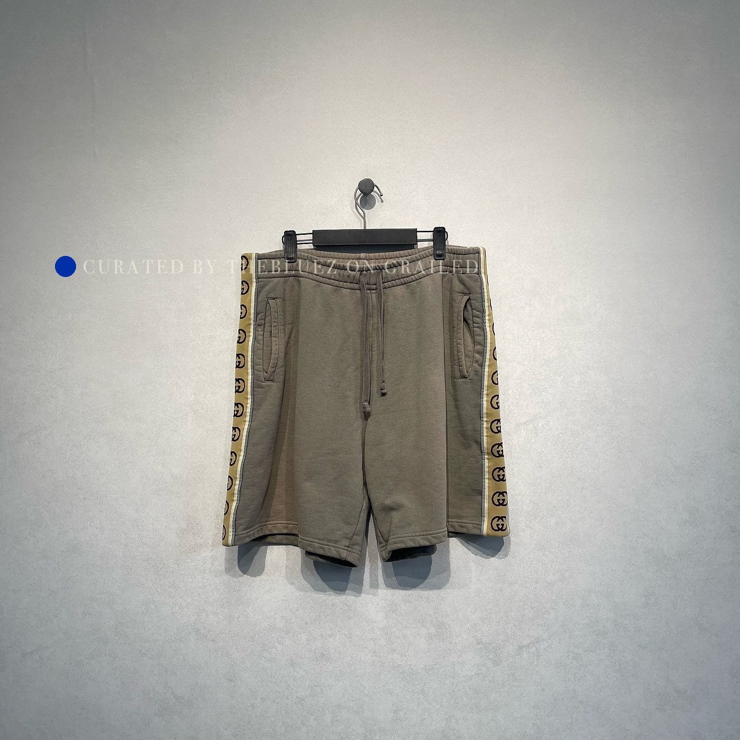 Gucci Logo Trim Sweatshorts in Brown Size US 38 / EU 54 - 1 Thumbnail