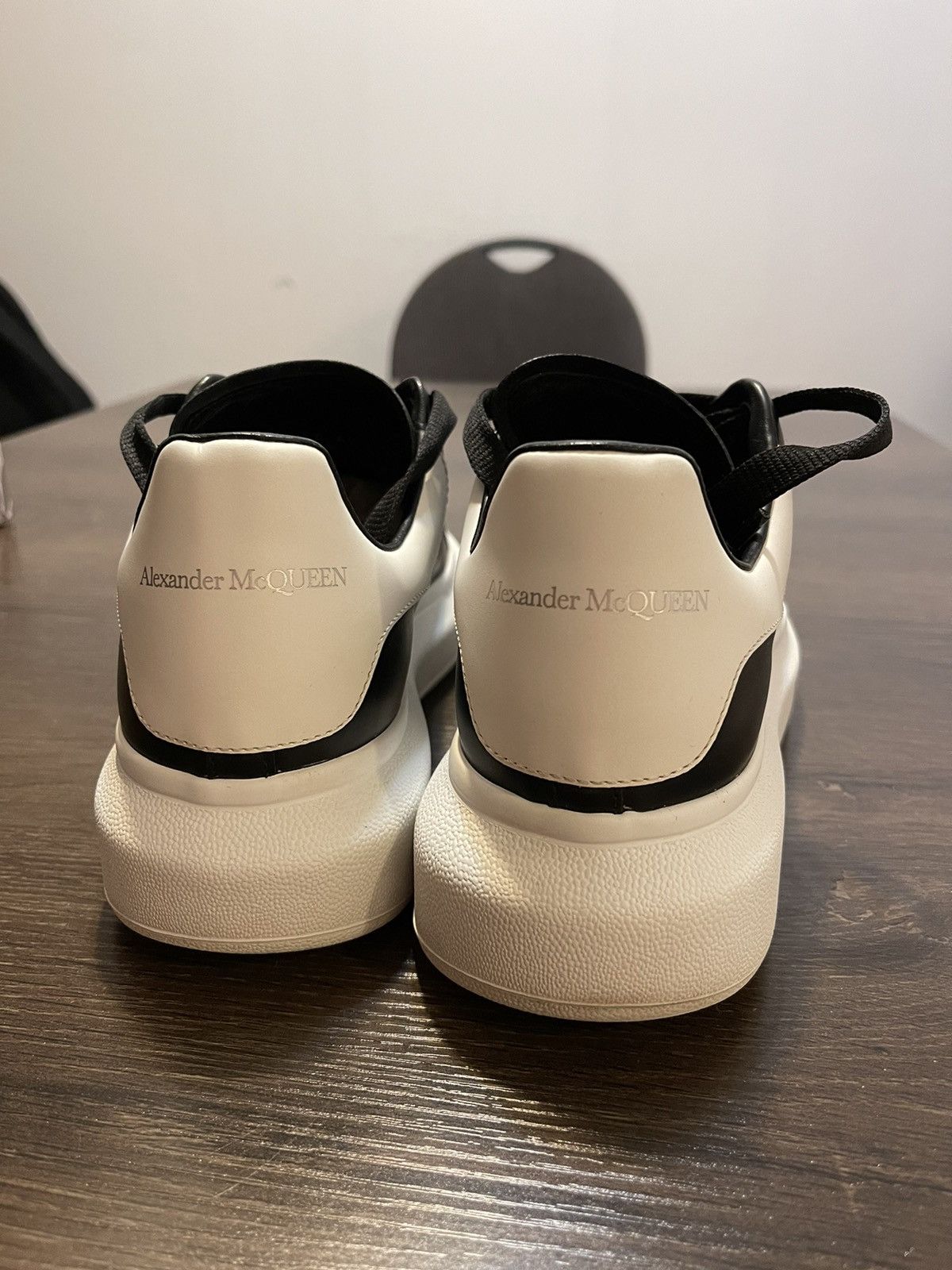 Alexander McQueen Oversized Alexander Maqueen sneaker Size US 7.5 / EU 40-41 - 9 Thumbnail