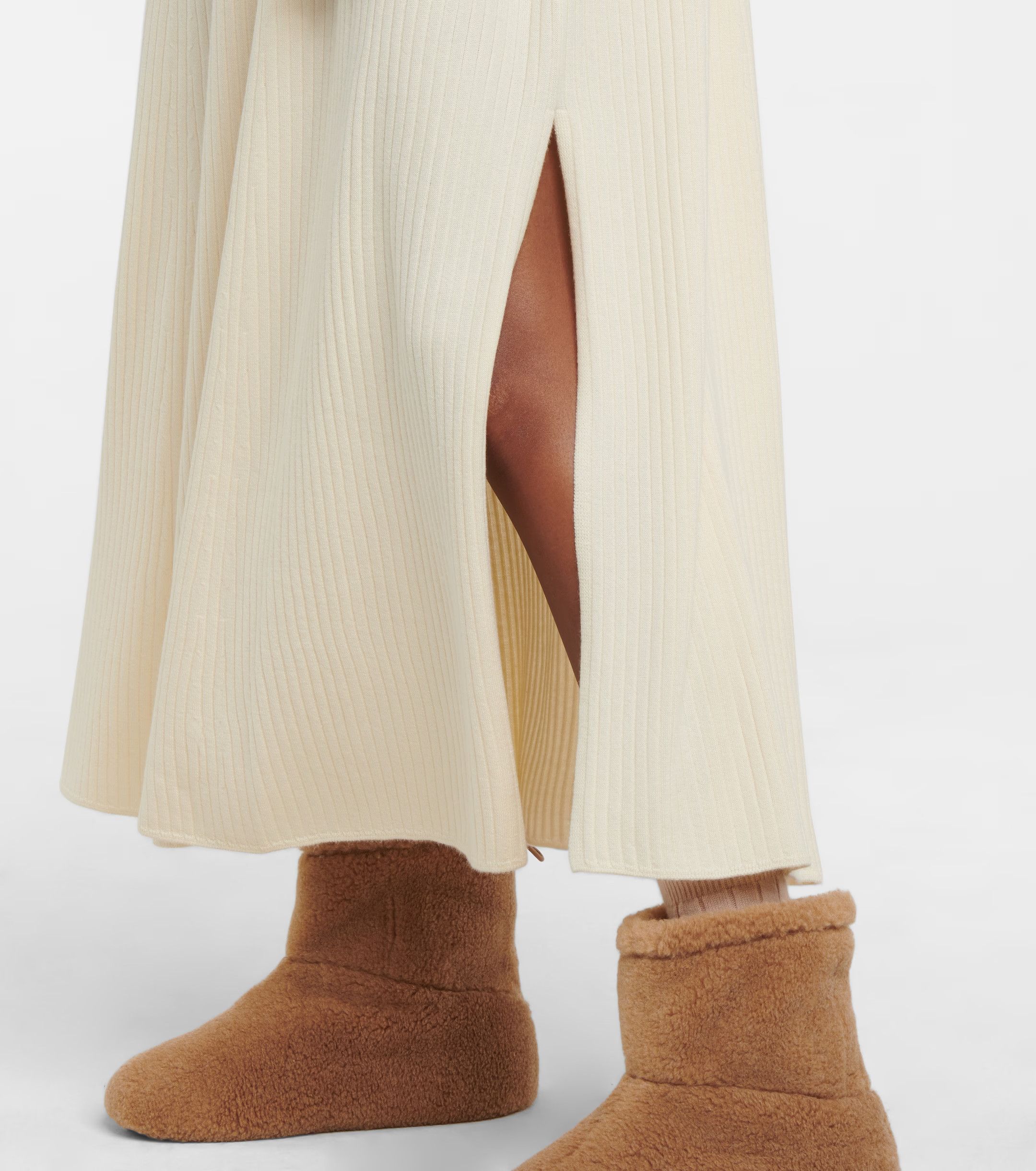 Loro Piana o1srvl11e1024 Cocooning V-Neck Midi Dress in Off White Size S / US 4 / IT 40 - 5 Thumbnail