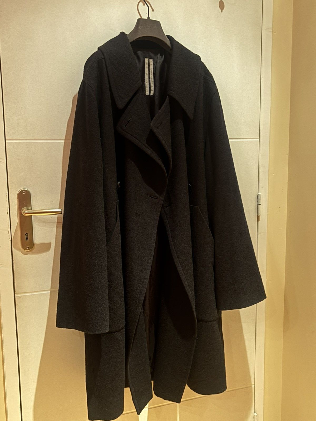 Rick Owens Rick Owens drella coat FW//20 performa Size US M / EU 48-50 / 2 - 3 Thumbnail