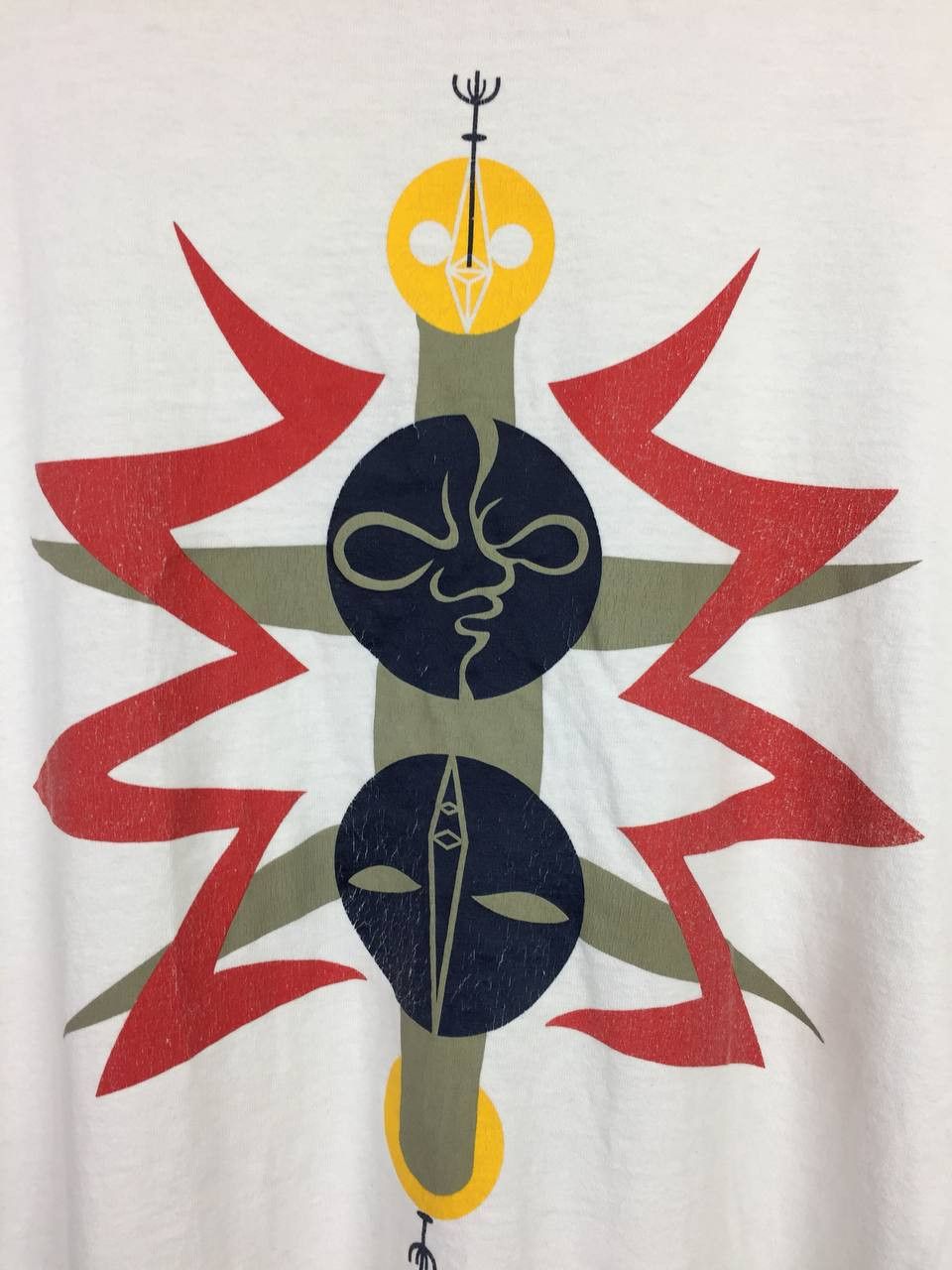 Japanese Brand Vtg Y2K Taro Okamoto Tower of The Sun Art Tee Size US L / EU 52-54 / 3 - 4 Thumbnail