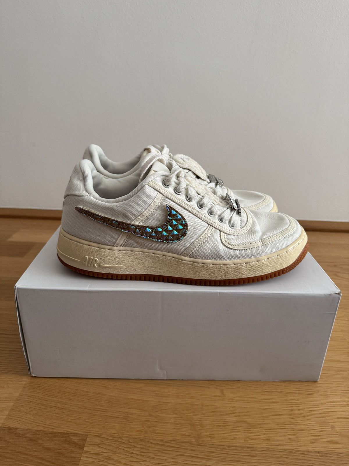 Nike × Travis Scott Nike Air Force 1 x Travis Scott Sail Size US 9 / EU 42 - 6 Thumbnail