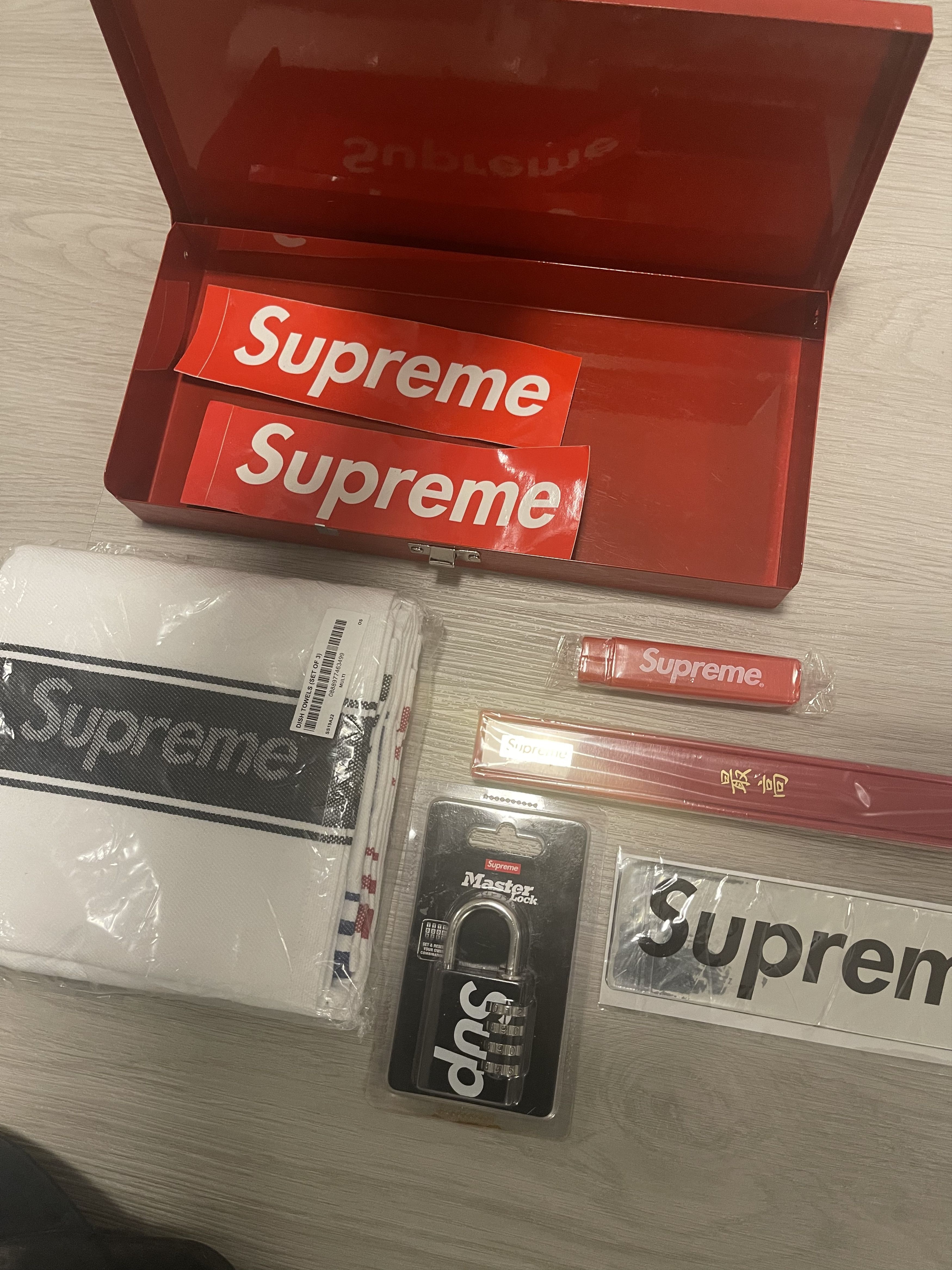 Supreme Supreme Collection (8 Items) Size ONE SIZE - 6 Thumbnail