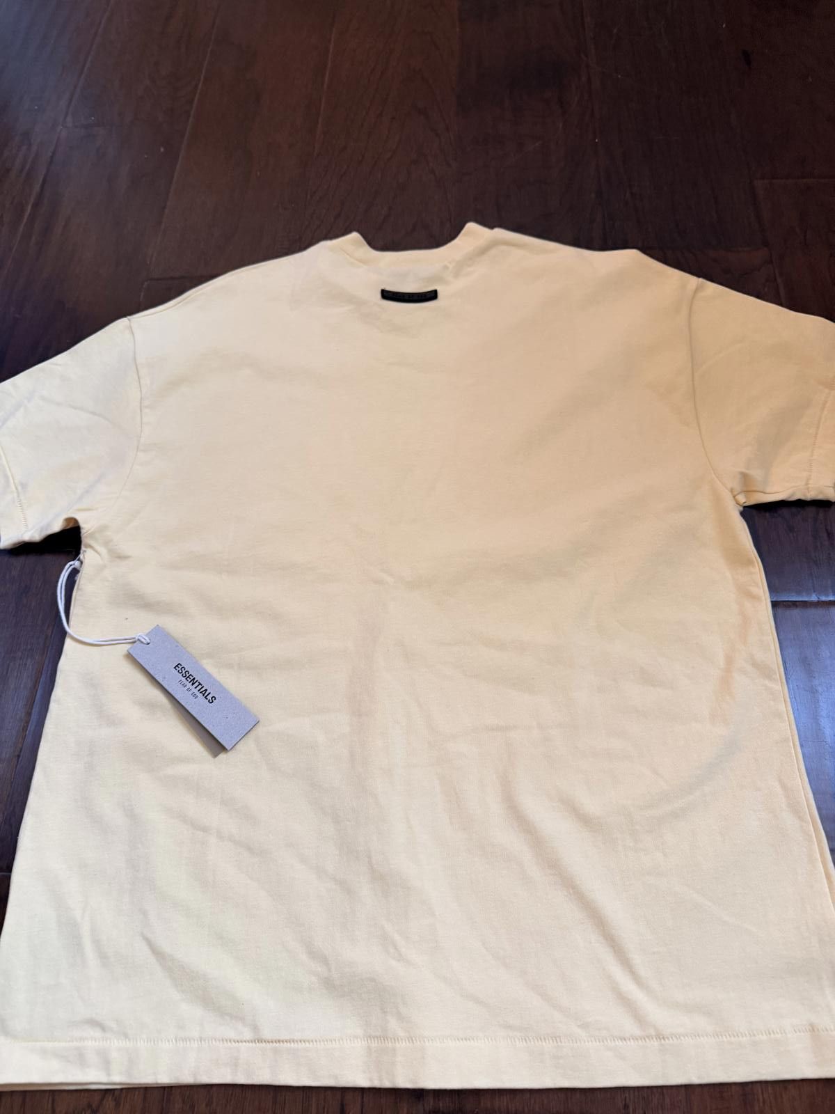 Other Fear of God Essentials Men's T-Shirt Cream Color Size US S / EU 44-46 / 1 - 6 Thumbnail