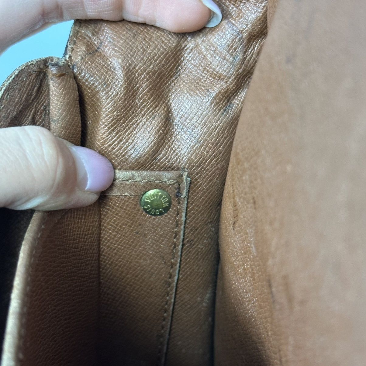 Louis Vuitton authentic COA LegitApp LOUIS VUITTON Cartouchière VNG 70s Size ONE SIZE - 20 Thumbnail