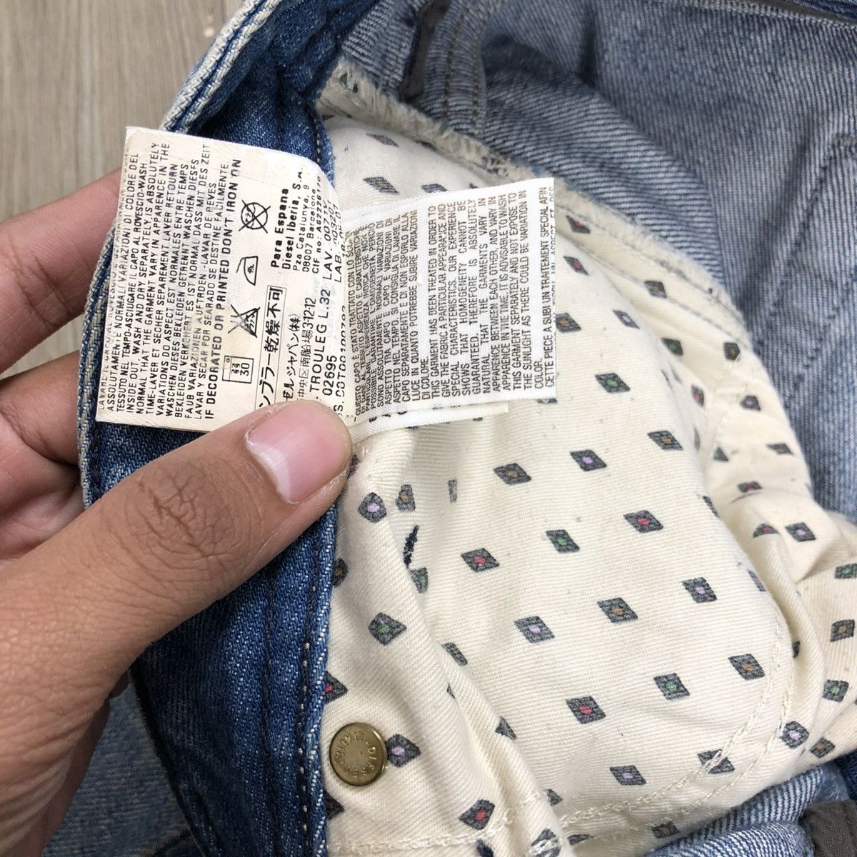 Diesel 2000s Diesel Industry Trouleg Faded Jeans Size US 32 / EU 48 - 13 Thumbnail
