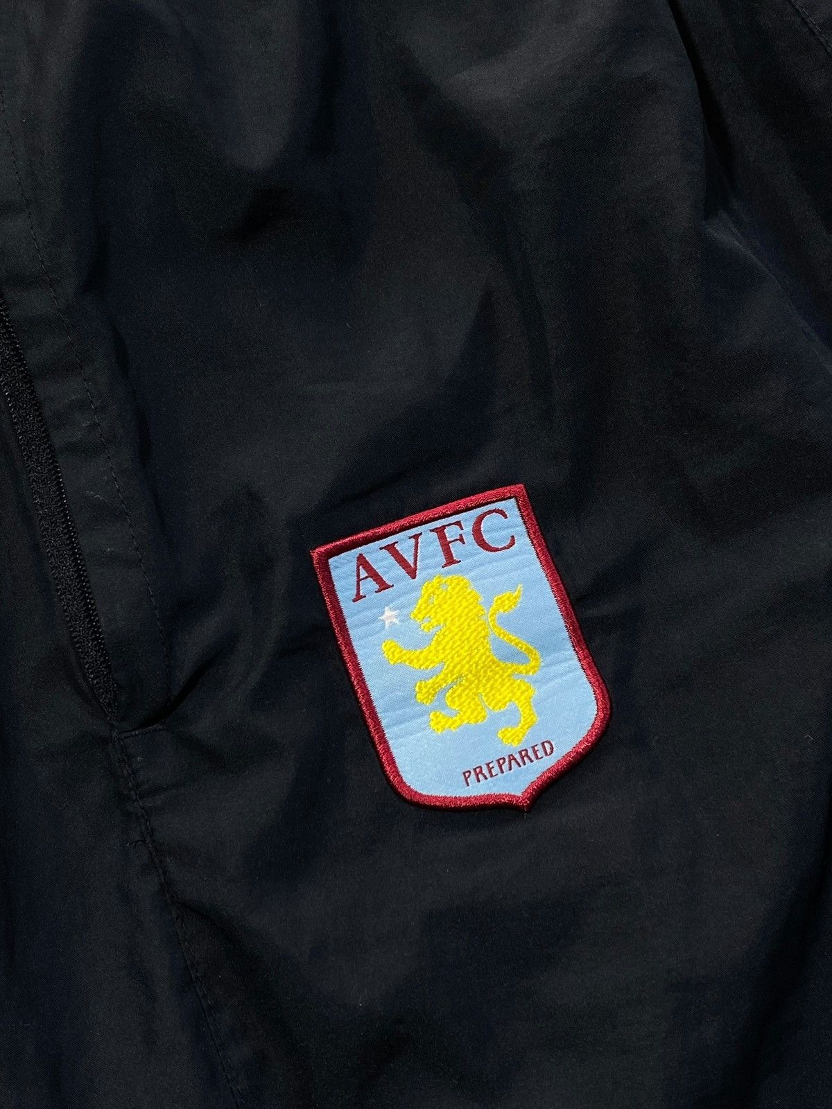 Nike 🔥 VINTAGE NIKE ASTON VILLA DRILL NYLON TRACK PANTS Y2k Size US 34 / EU 50 - 5 Thumbnail