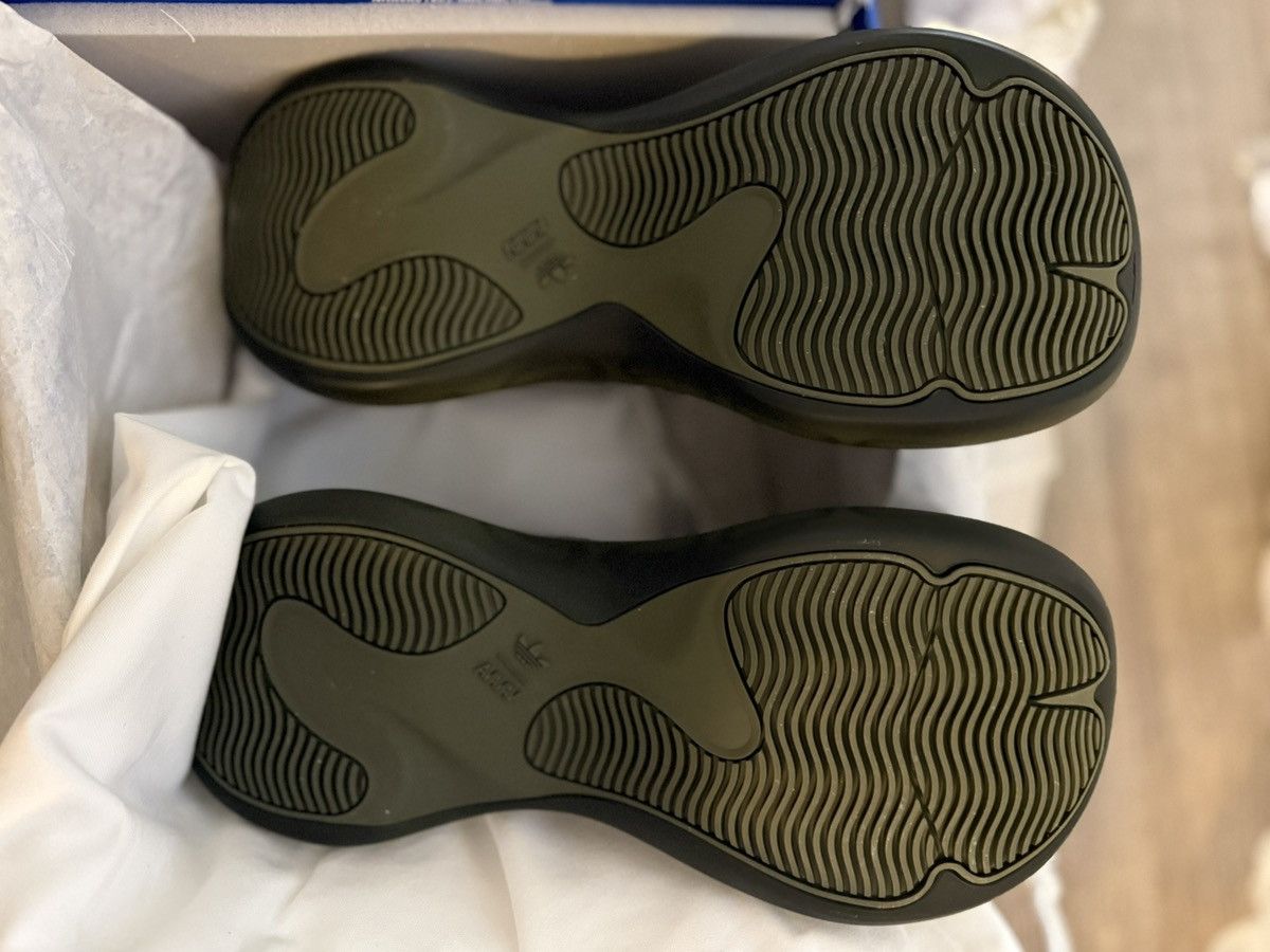 Adidas AVAVAV Adidas Size US 8.5 / EU 41-42 - 2 Thumbnail