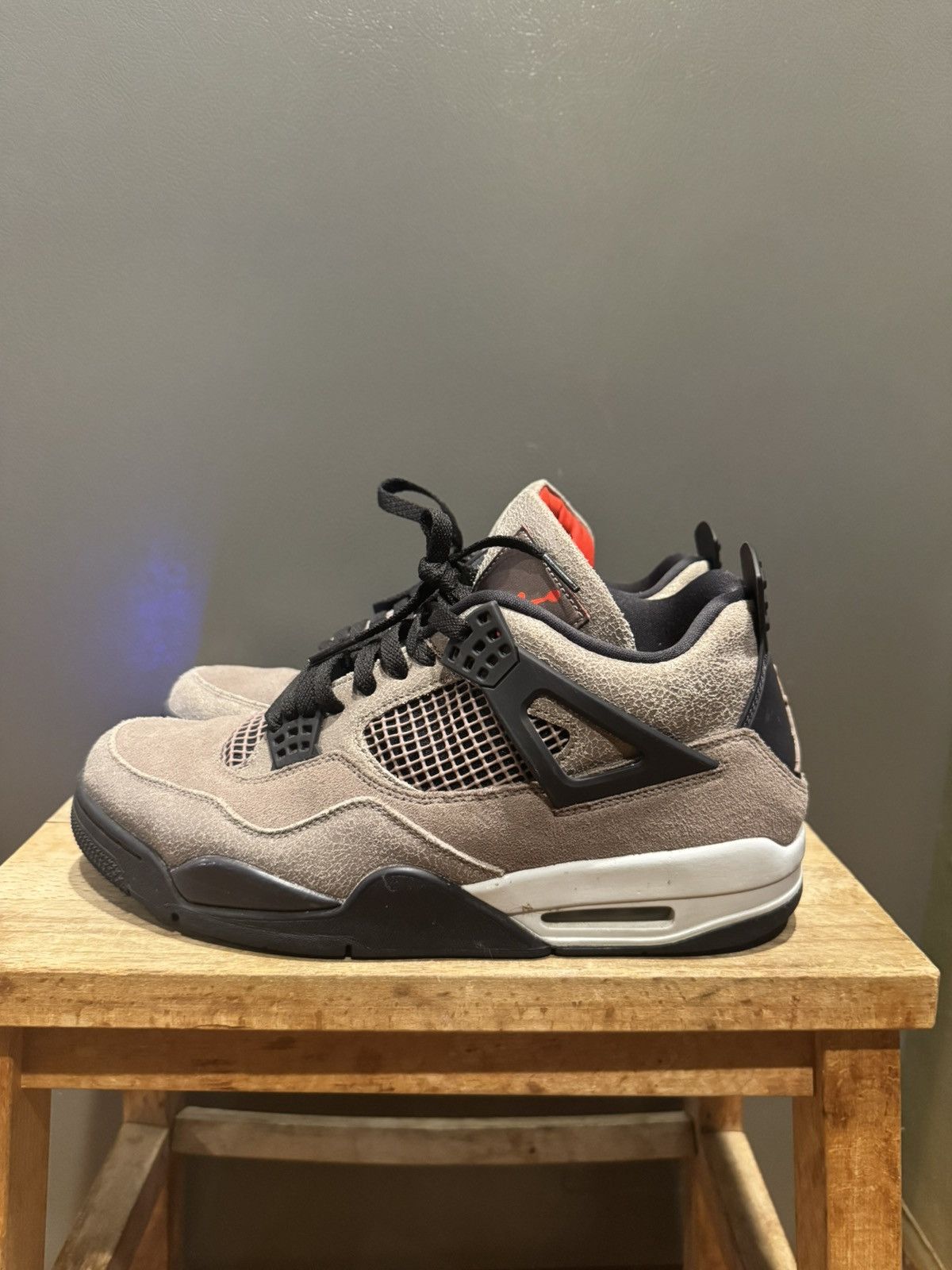 Jordan Brand Jordan 4 Retro “Taupe Haze” Size US 11 / EU 44 - 2 Thumbnail