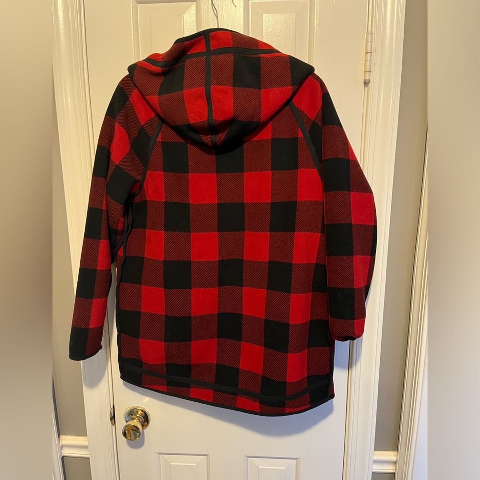 Eddie Bauer Eddie Bauer Womens Red Buffalo Plaid Reversible Fuzzy Coat Size M / US 6-8 / IT 42-44 - 2 Thumbnail