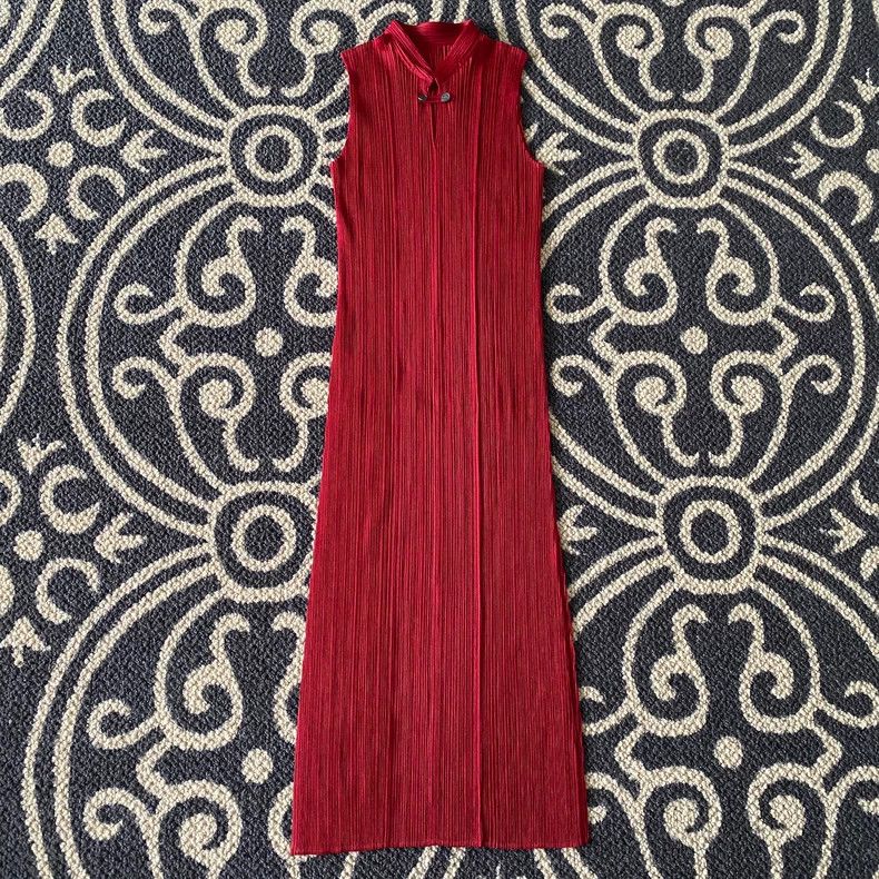 Issey Miyake Issey Miyake Red Chinese-style pleated cheongsam dress Size S / US 4 / IT 40 - 2 Thumbnail