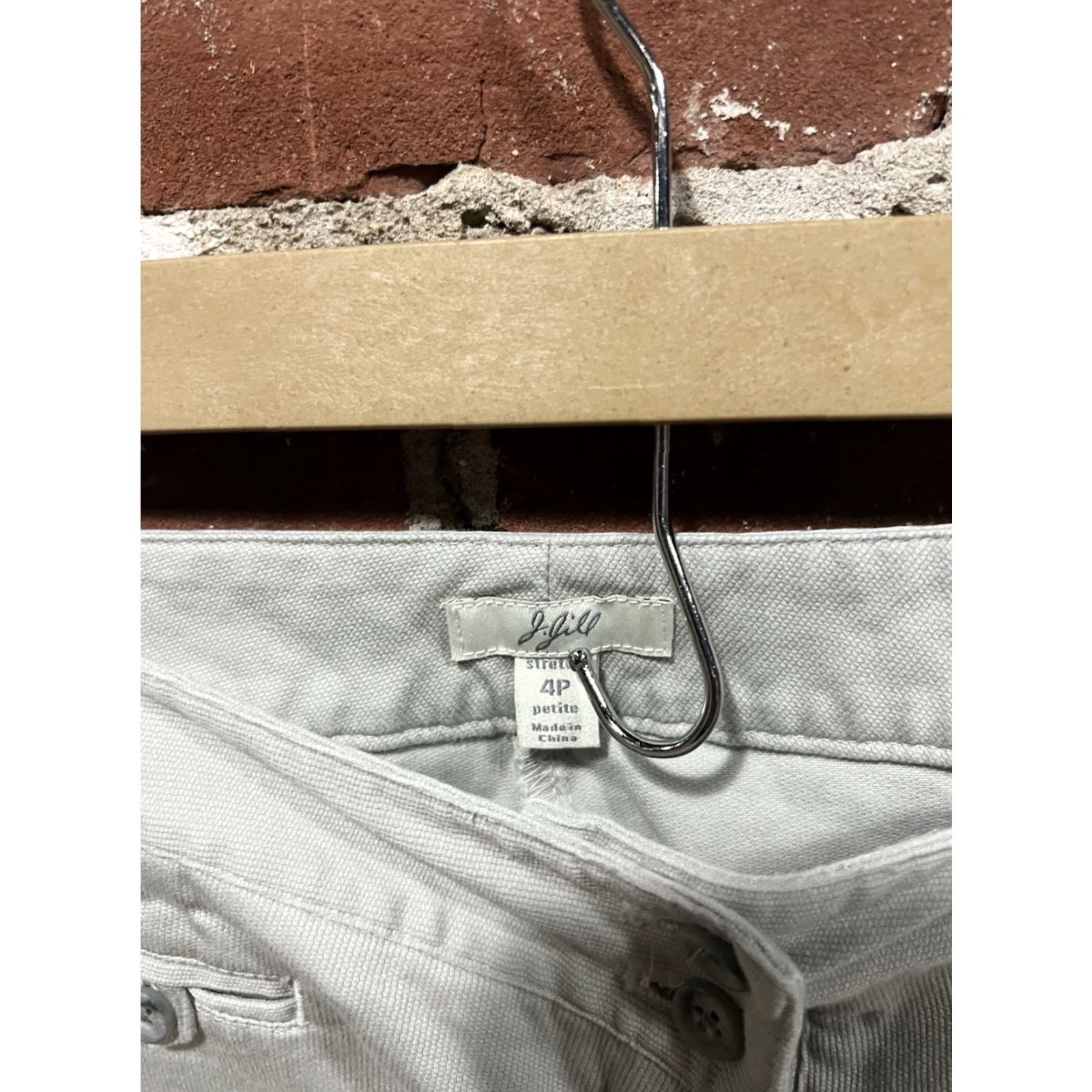 J. Jill J. Jill Womens Gray Cropped Chino Pants Petite Size 4 Stretch Fit Cropped Chino Pants Gray 4 Petite J. Jill Womens Pants Stretch Boy Short? Size 27" / US 4 / IT 40 - 3 Thumbnail