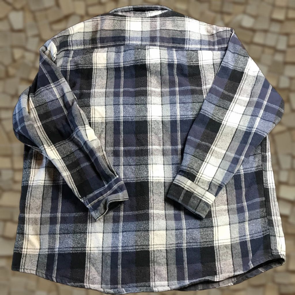 Vintage Ozark Wilderness Outfitters Shirt Men's XL Blue Black White Plaid Flannel Button-Up Size US XL / EU 56 / 4 - 1 Thumbnail