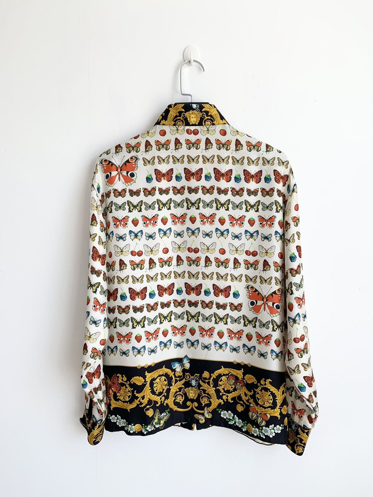 Versace Vintage 90s Gianni Versace Gold Butterflies Silk Shirt Size M / US 6-8 / IT 42-44 - 2 Thumbnail