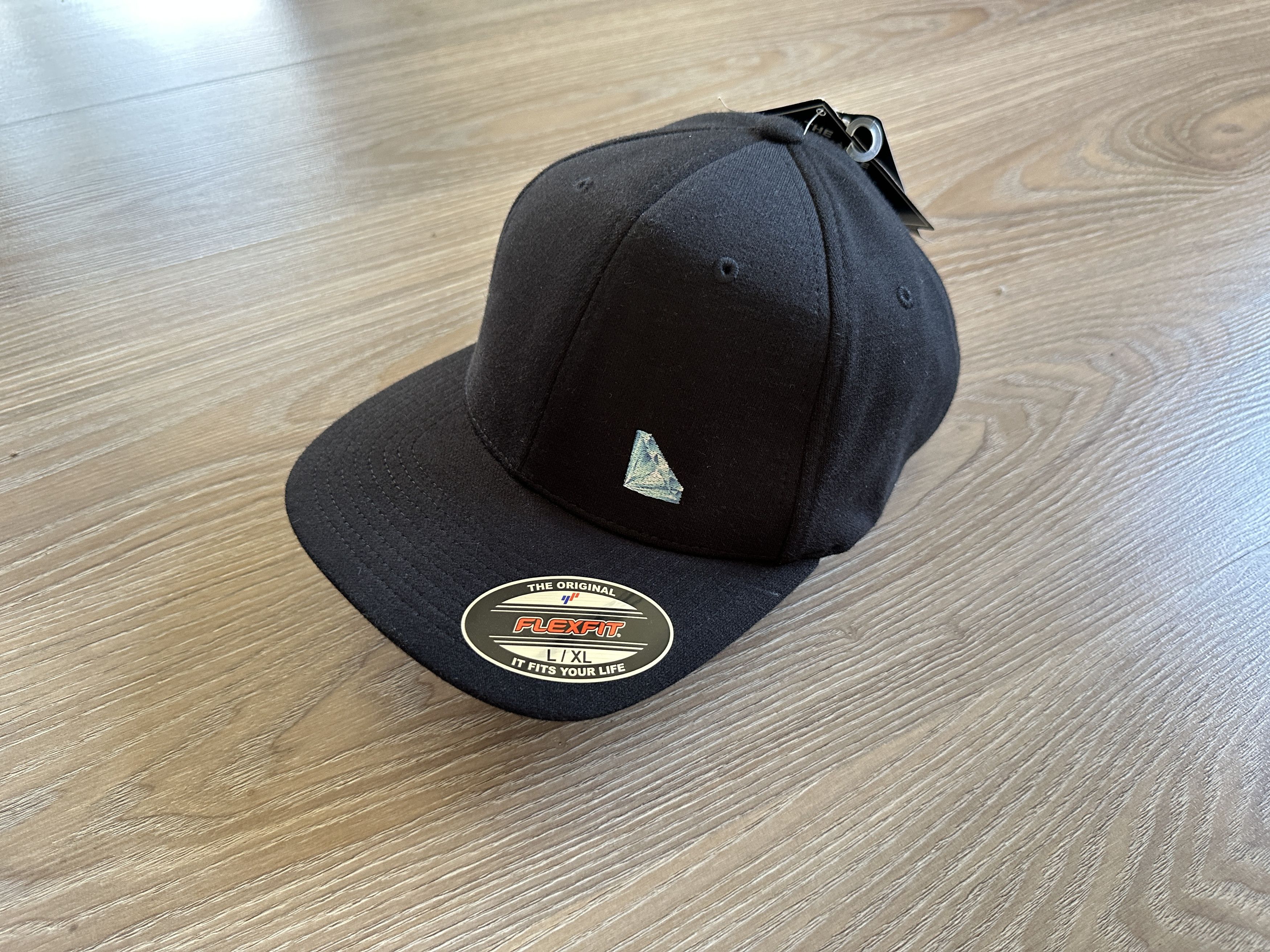 Other New Flexfit Yupoong Black Snapback Size ONE SIZE - 2 Thumbnail
