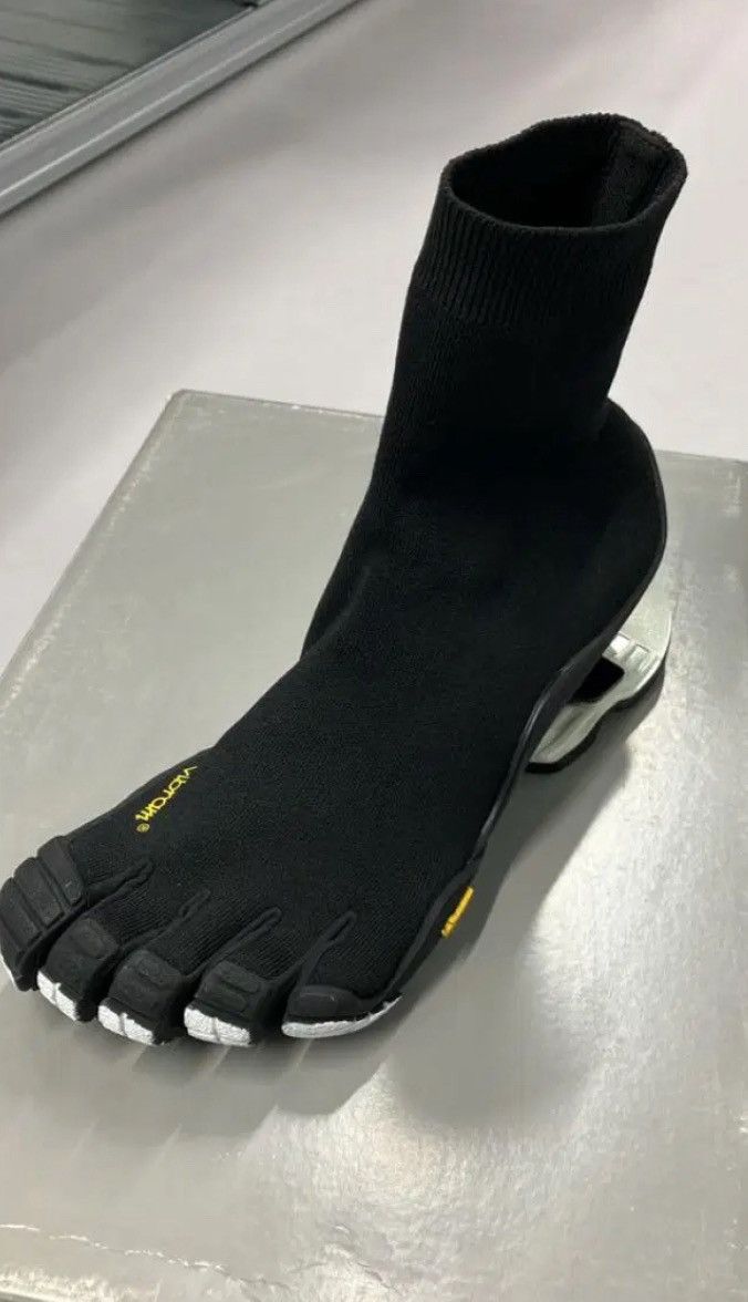 Balenciaga Vibram Five Fingers Flex Toe High-top Sneakers Size US 10 / EU 43 - 2 Thumbnail