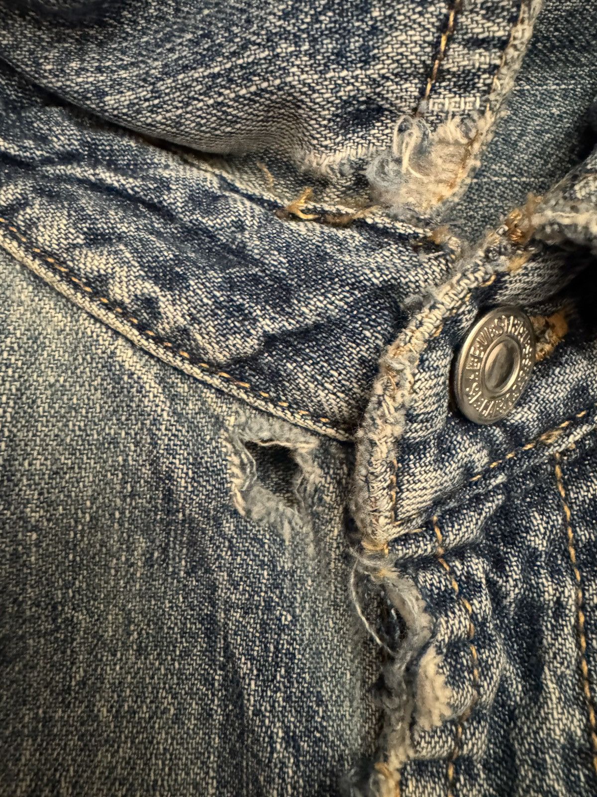 Levi's × Vintage Vintage Levi’s Denim Shirt Size US L / EU 52-54 / 3 - 11 Thumbnail