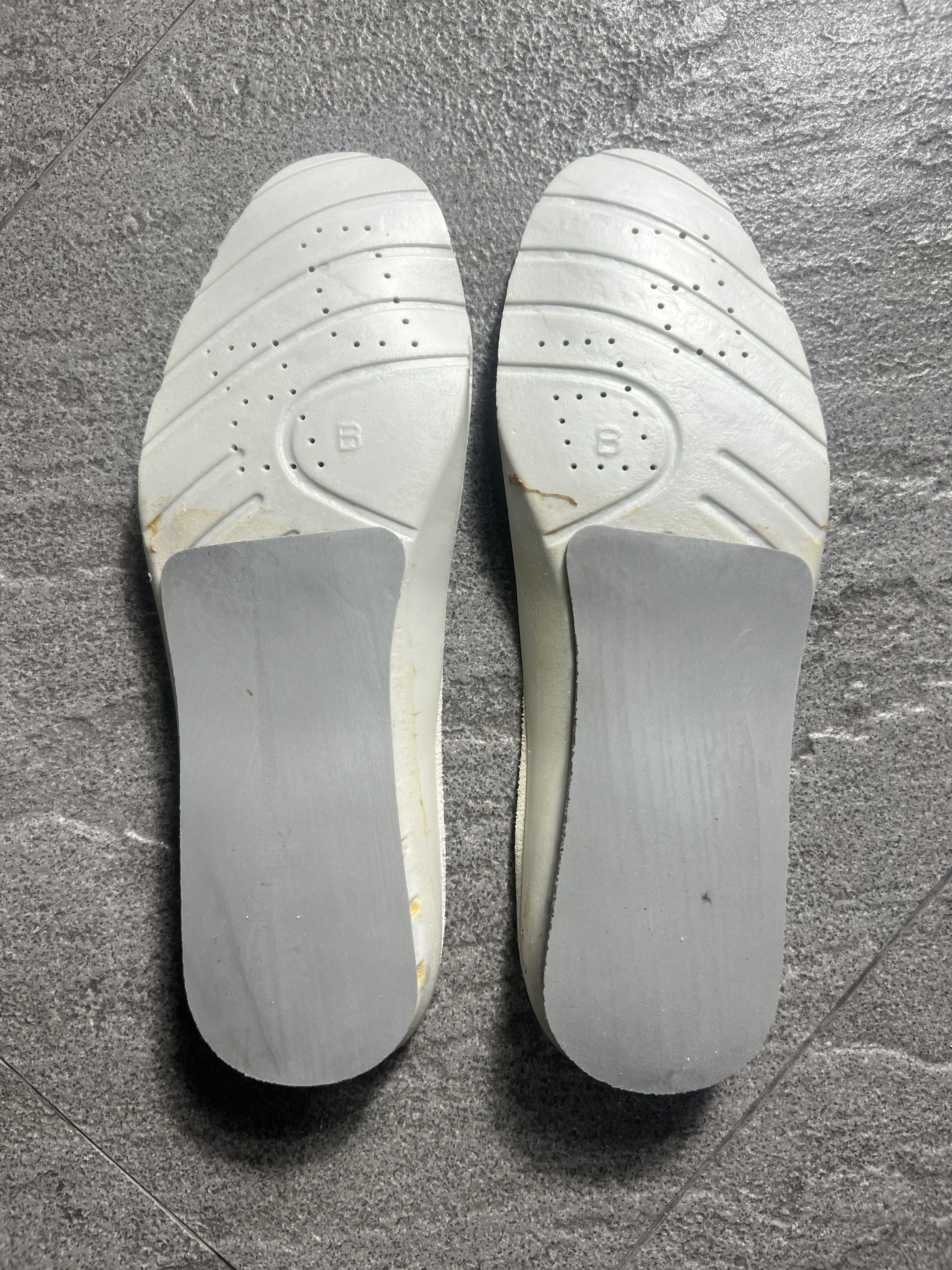 Golden Goose Golden Goose V-Star2 Red Velvet Low Top Size 36 Size US 6 / IT 36 - 11 Thumbnail