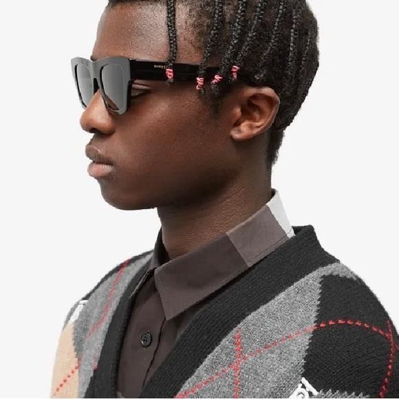 Burberry New - BURBERRY ERNEST BE4360 3993/87 Size ONE SIZE - 1 Thumbnail