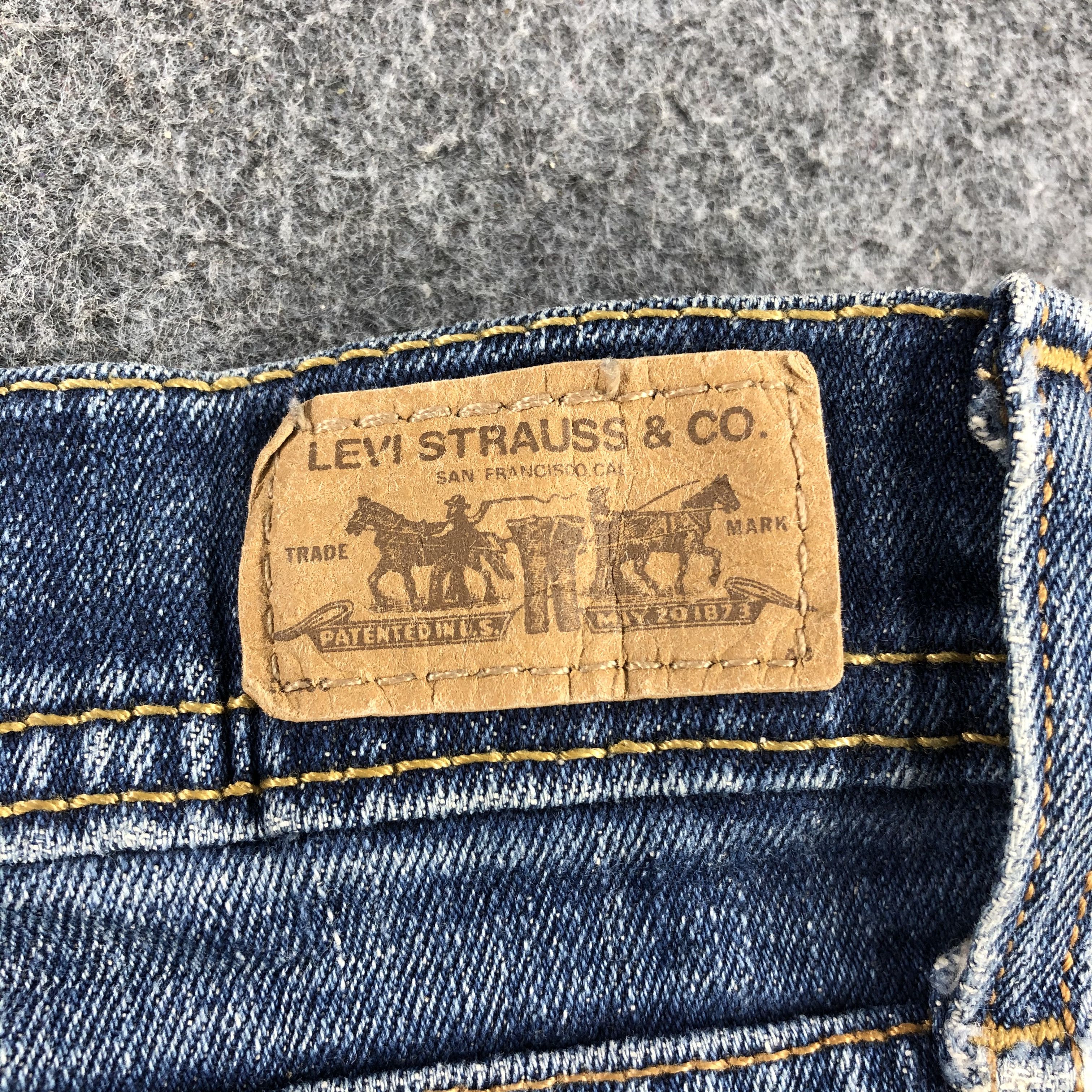 Levi's Vintage Blue Wash Levis Jeans-J2301 Size US 36 / EU 52 - 5 Thumbnail