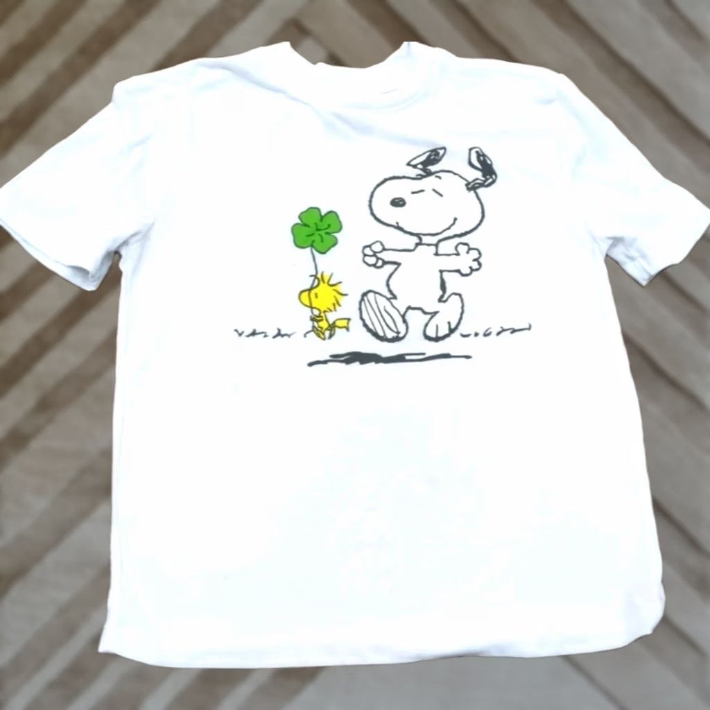 Peanuts Peanuts Snoopy Woodstock Shamrock T-Shirt XS Jrs Teens White Shirt Juniors Mens Womens Boys Girls Size XS / US 0-2 / IT 36-38 - 1 Thumbnail