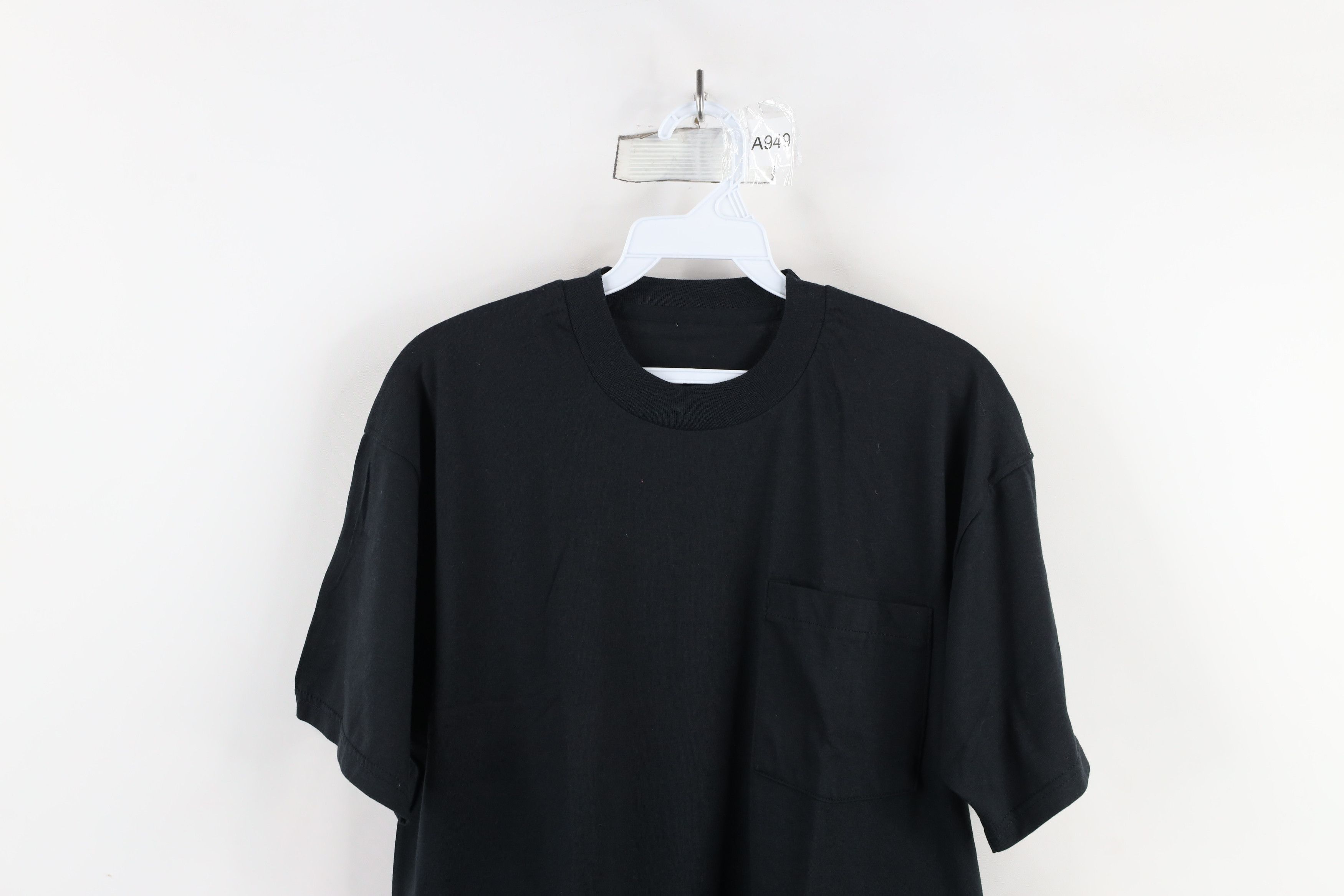 Vintage Vintage 90s Streetwear Thin Cotton Pocket T-Shirt Black Size US L / EU 52-54 / 3 - 2 Thumbnail
